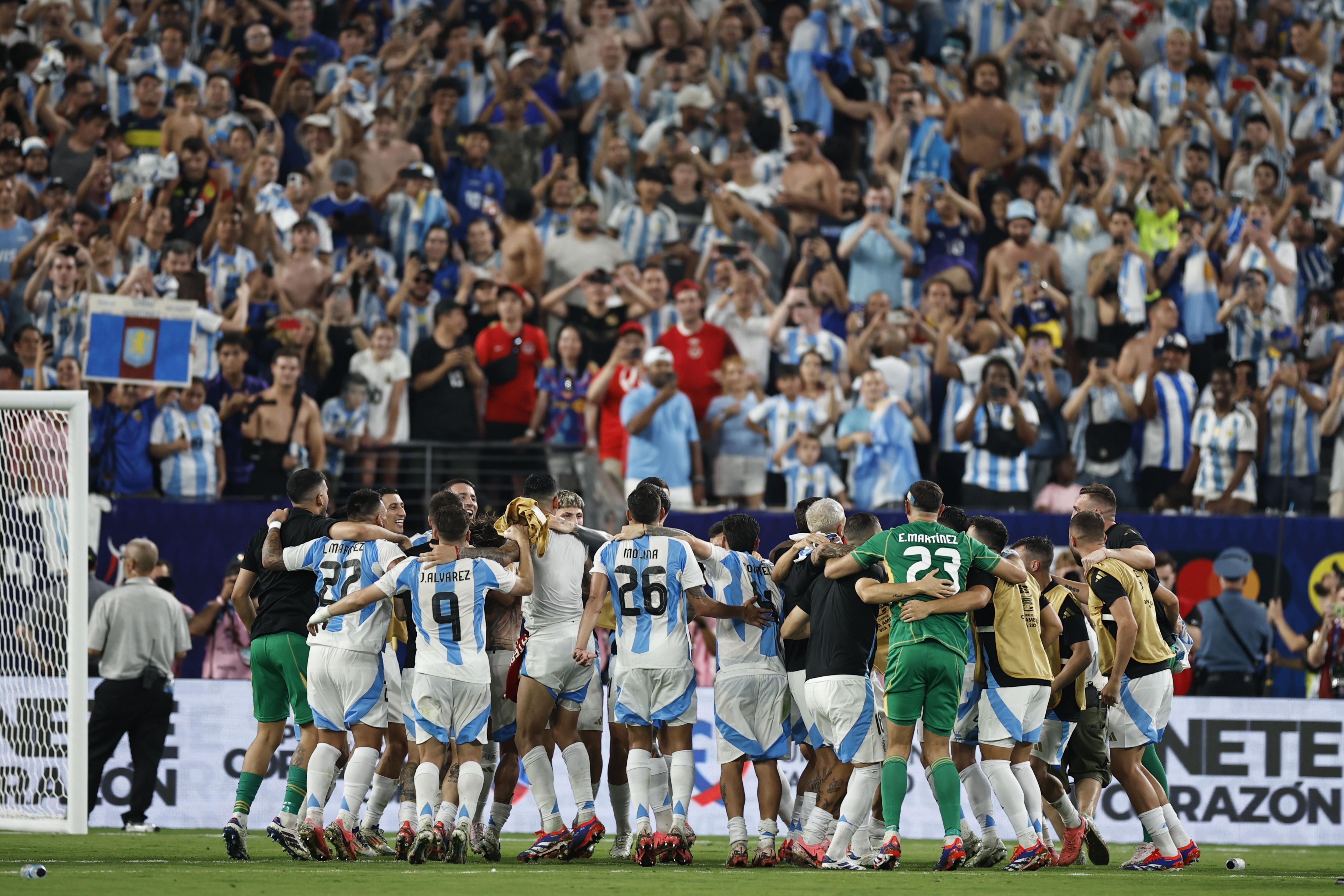 Argentina es finalista y Canadá se gradúa en el “soccer”