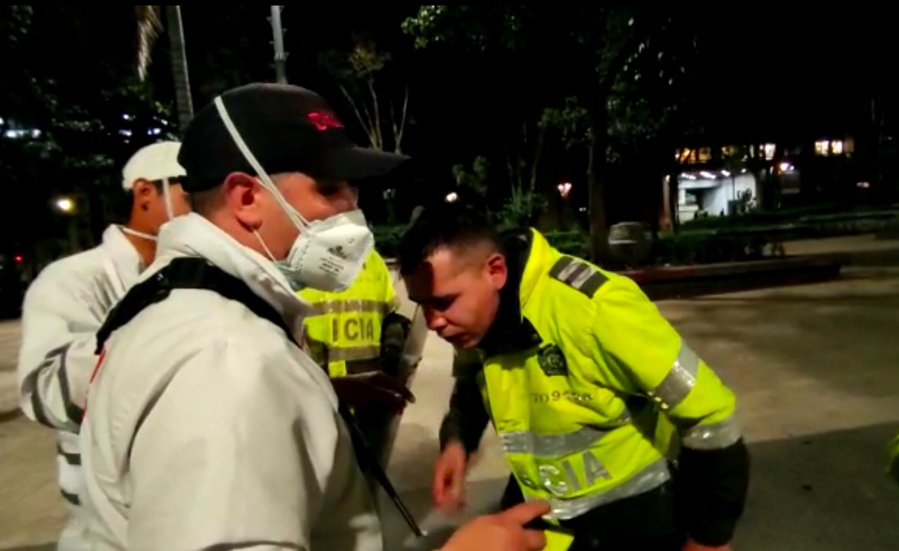 Policía fue atacado con químico en el centro Bogotá: Defensoría