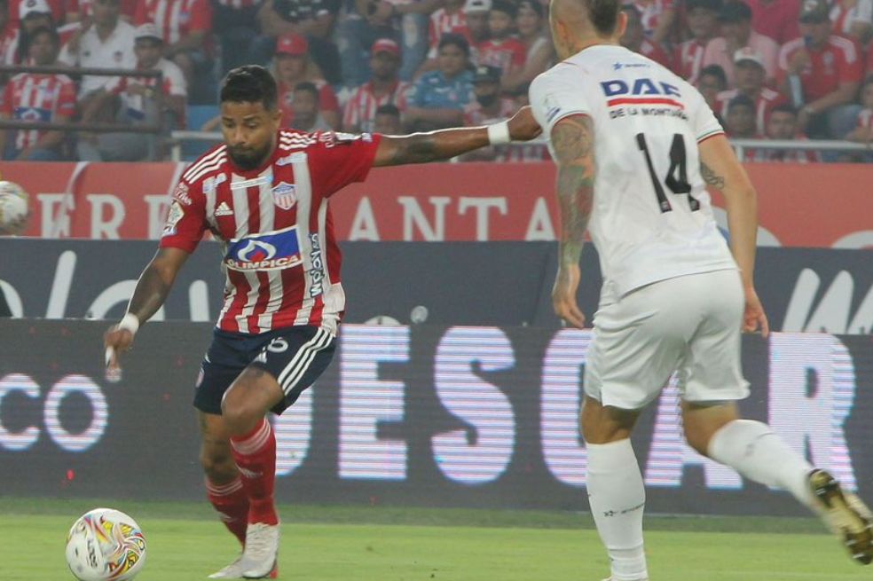 Once Caldas opacó el cumpleaños del Junior, le ganó en Barranquilla