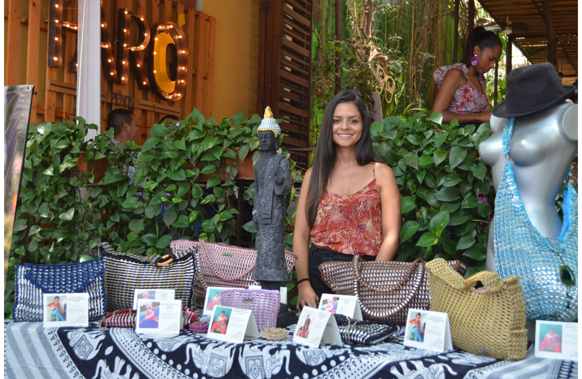Ella logró hacer empresa con lo que era basura para otros