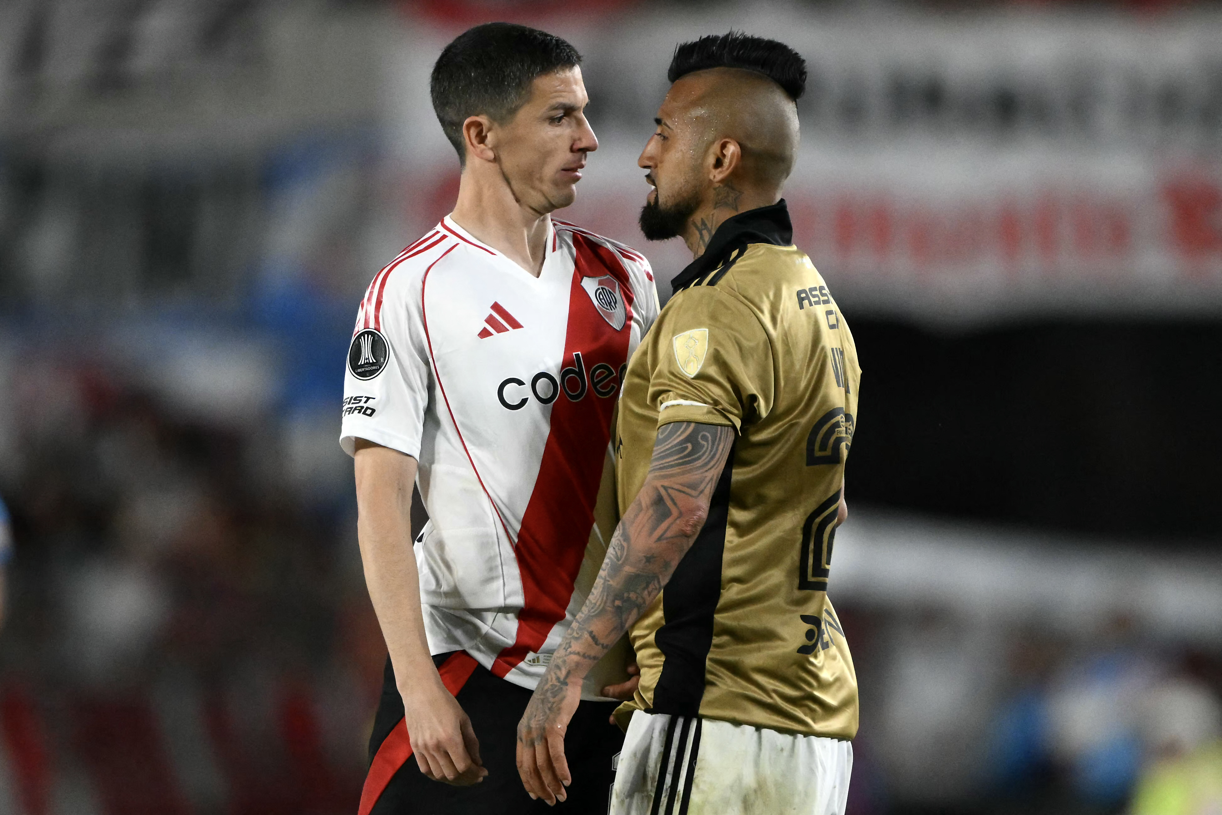 La rabieta de Arturo Vidal tras caer en Libertadores y ser gambeteado por Armani