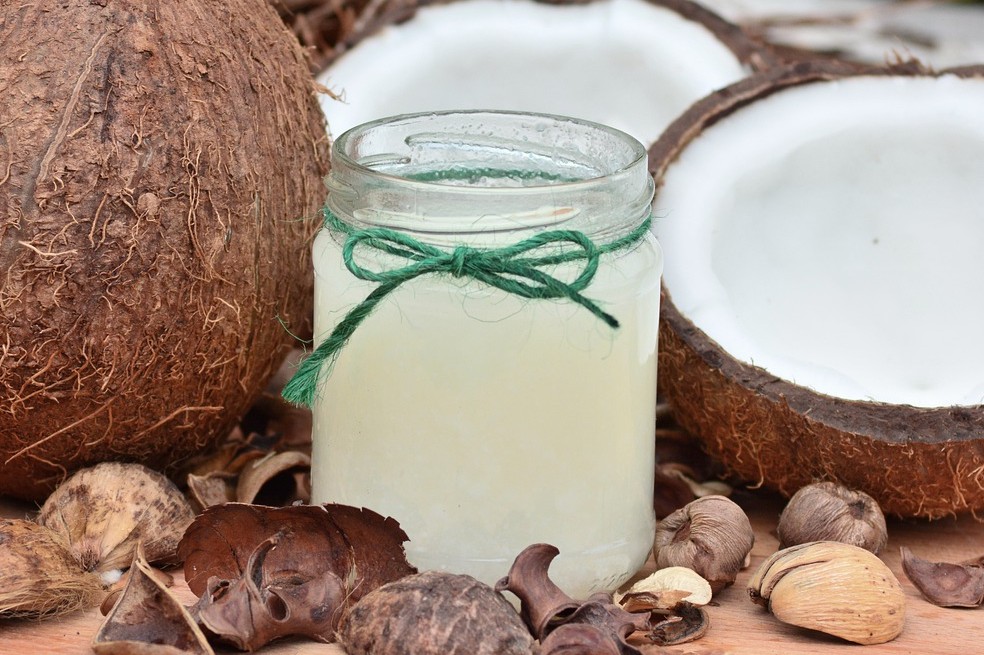 Beneficios del aceite de coco para el cabello y los secretos que deberías conocer