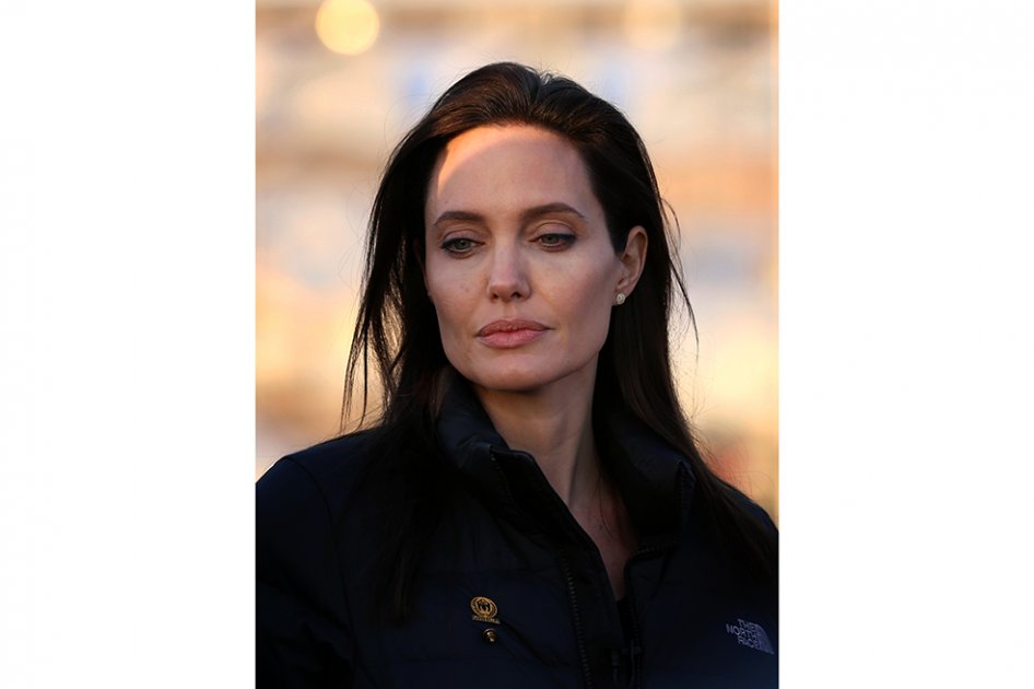 Angelina Jolie abandona la casa que compartía con Brad Pitt