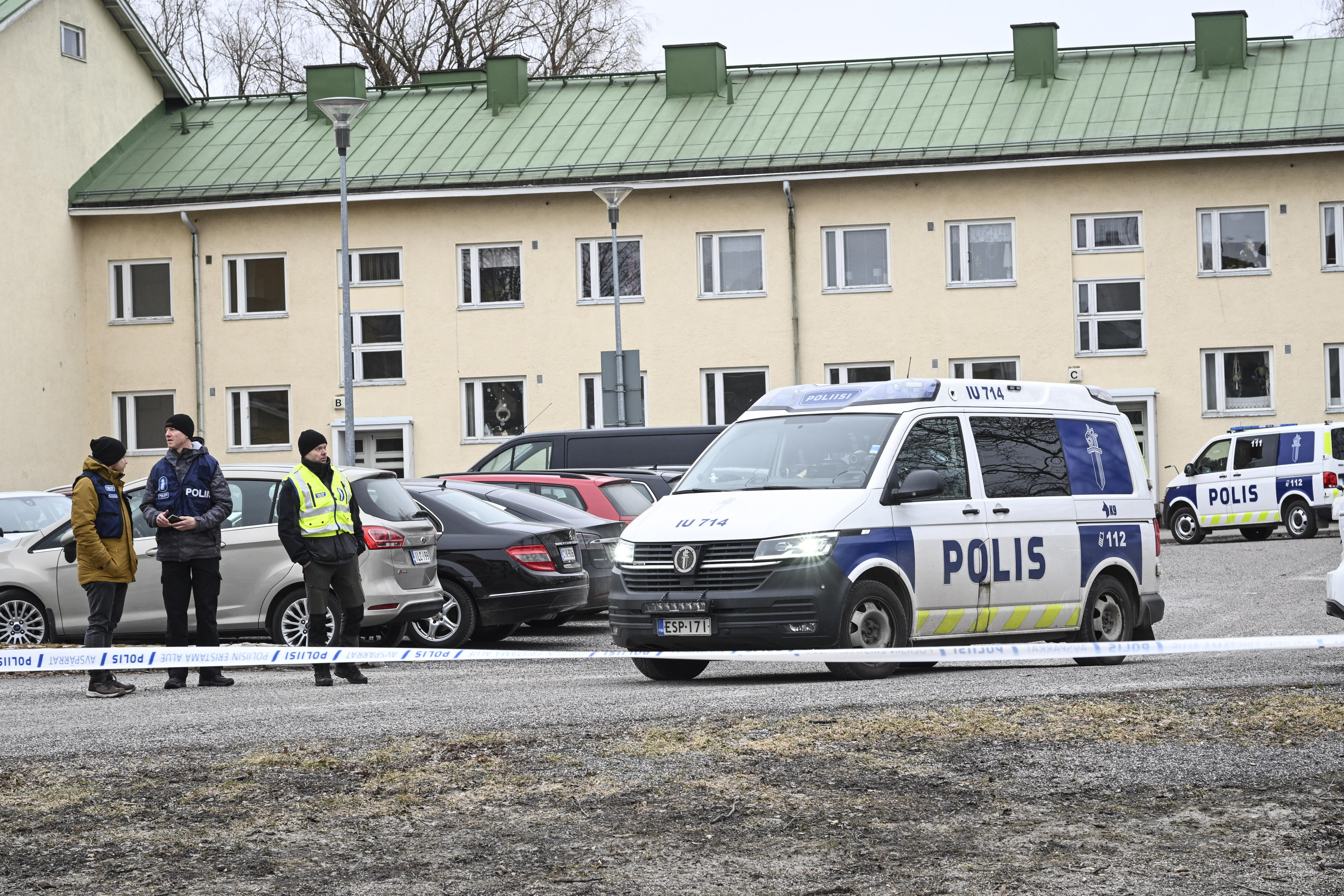Niño de 12 años mata a compañero y hiere a otros dos en una escuela en Finlandia