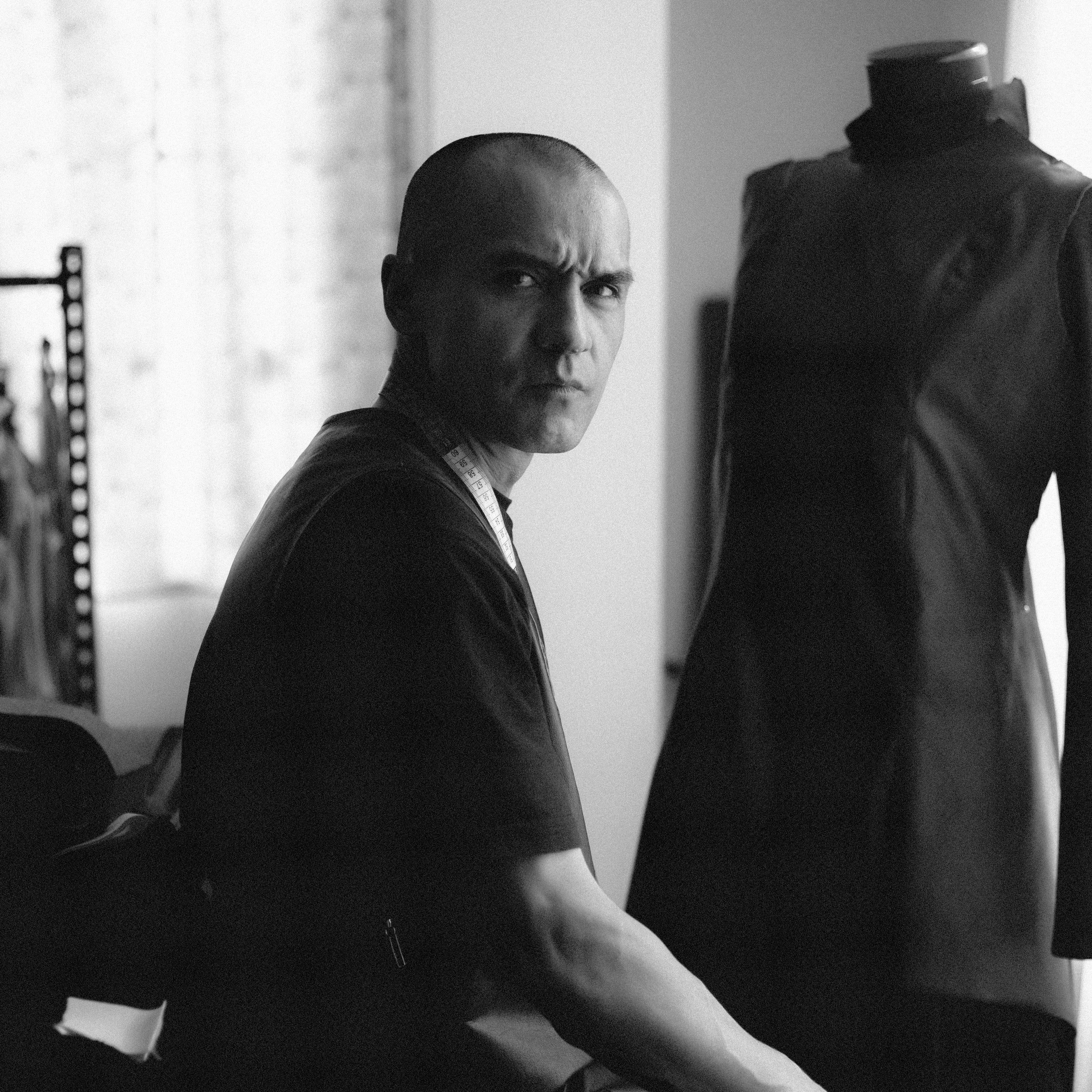 El concepto de una colección me permite ir más allá de la ropa: José Guerrero