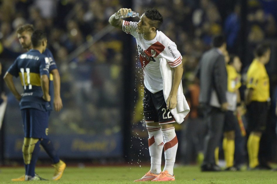 Jugador de River Plate, internado tras la agresión sufrida en la Bombonera