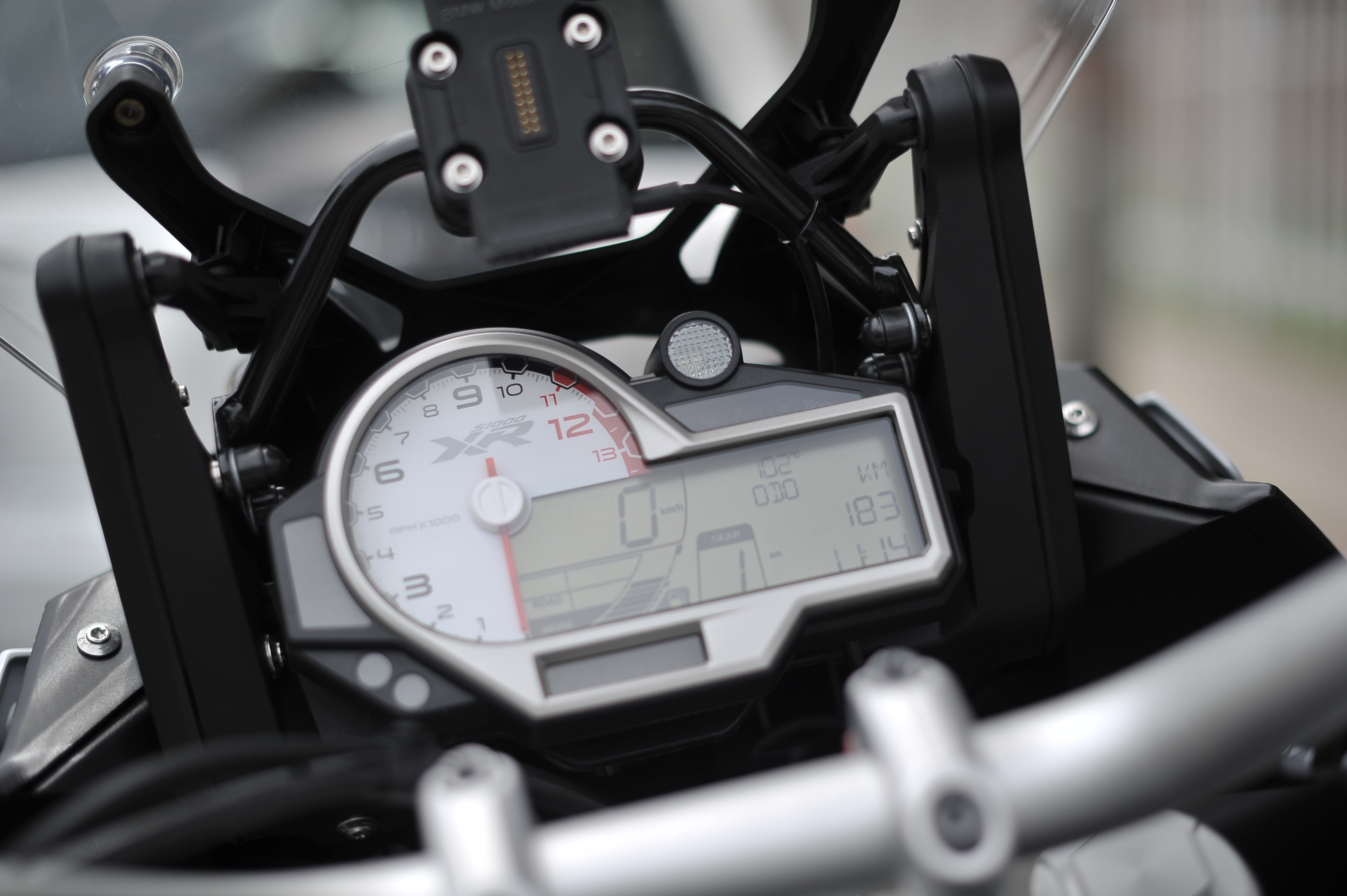 Estos son los errores comunes de los conductores al cambiar el aceite de la moto
