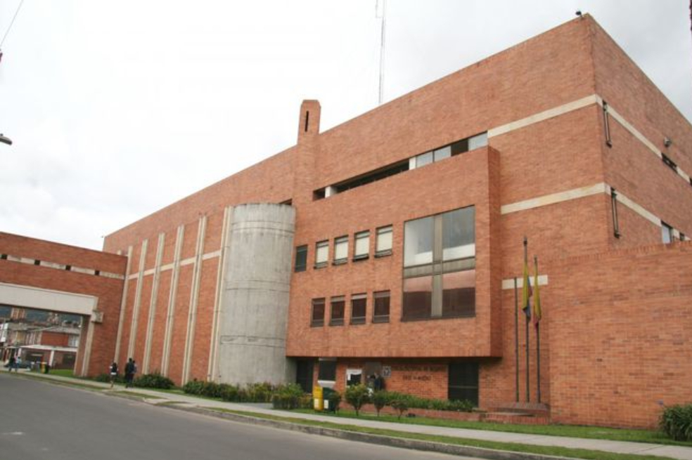 Internas de la cárcel Distrital se graduaron de diplomado empresarial en Bogotá