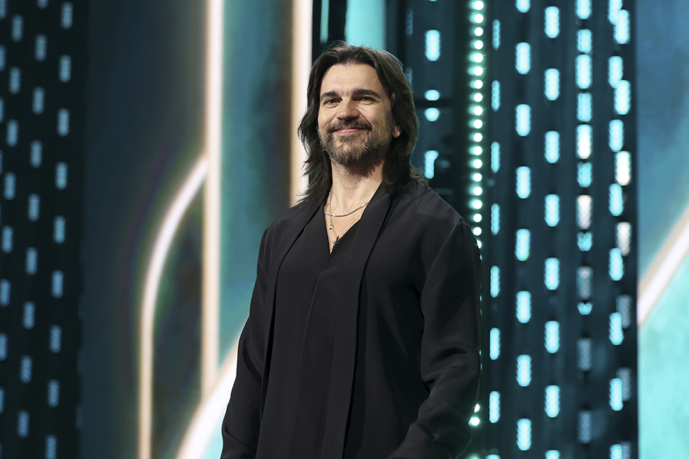 Rescatan video de Juanes de hace 27 años cantando música de despecho. Así lucía