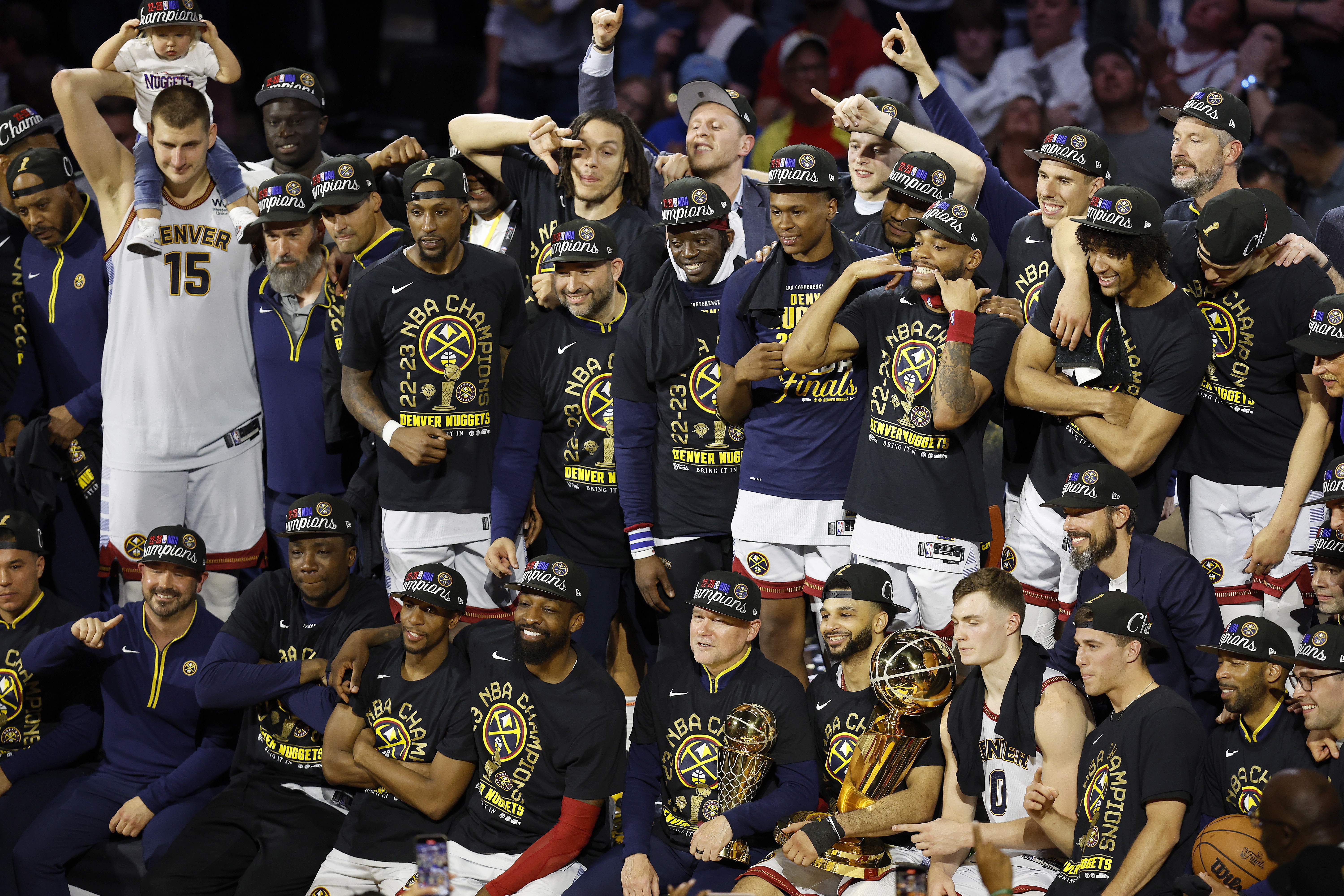 Tiroteo en celebración del título de la NBA en Denver deja nueve personas heridas