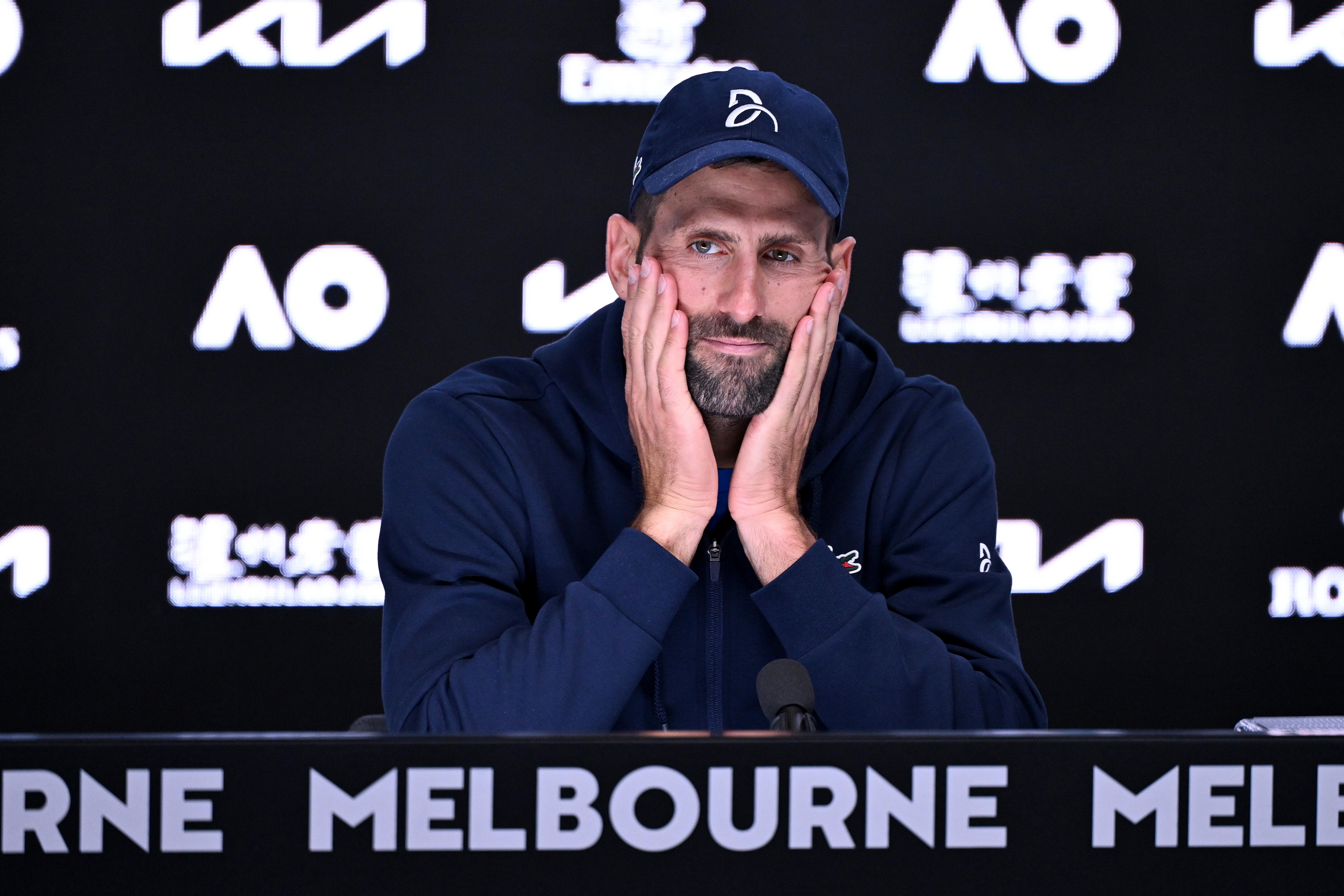 Melbourne (Australia), 24/01/2025.- Novak Djokovic of Serbia talks to the media after retiring from his semifinal match against Alexander Zverev of Germany during the Australian Open at Melbourne Park in Melbourne, Australia 24 January 2025. (Tenis, Alemania) EFE/EPA/JAMES ROSS AUSTRALIA AND NEW ZEALAND OUT