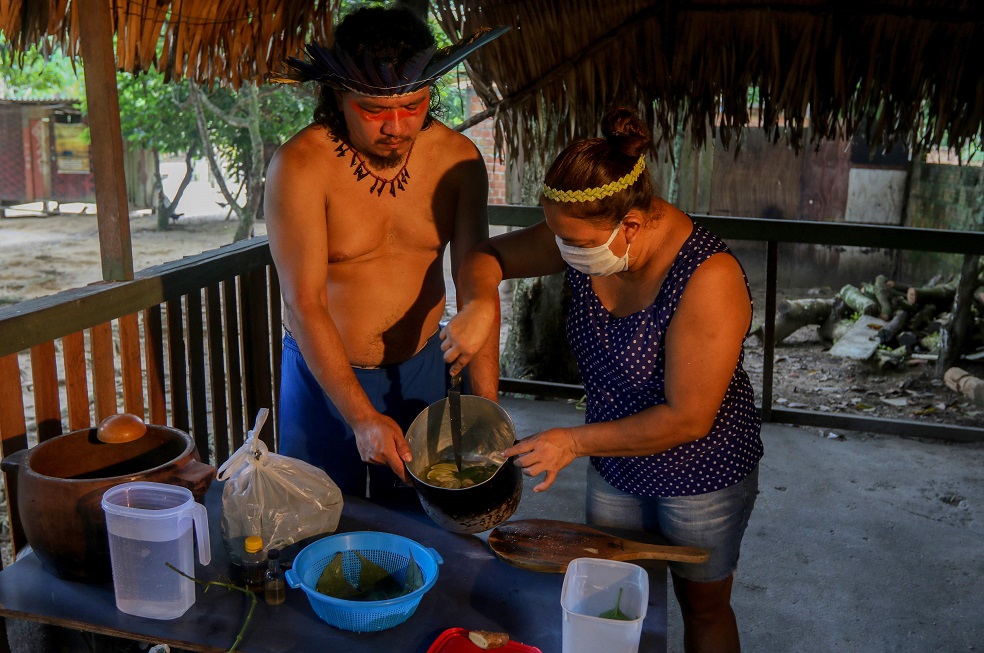 Comunidad Wakiru,en Manaos,Amazonía brasilera. / AFPFASE 1: Conciencia y prevención.En primer lugar, los autores destacan la coordinación necesaria con las autoridades indígenas. “Estas ayudan a establecer confianza y facilitan la colaboración mutua para planificar y ejecutar la respuesta preventiva”, señalan.