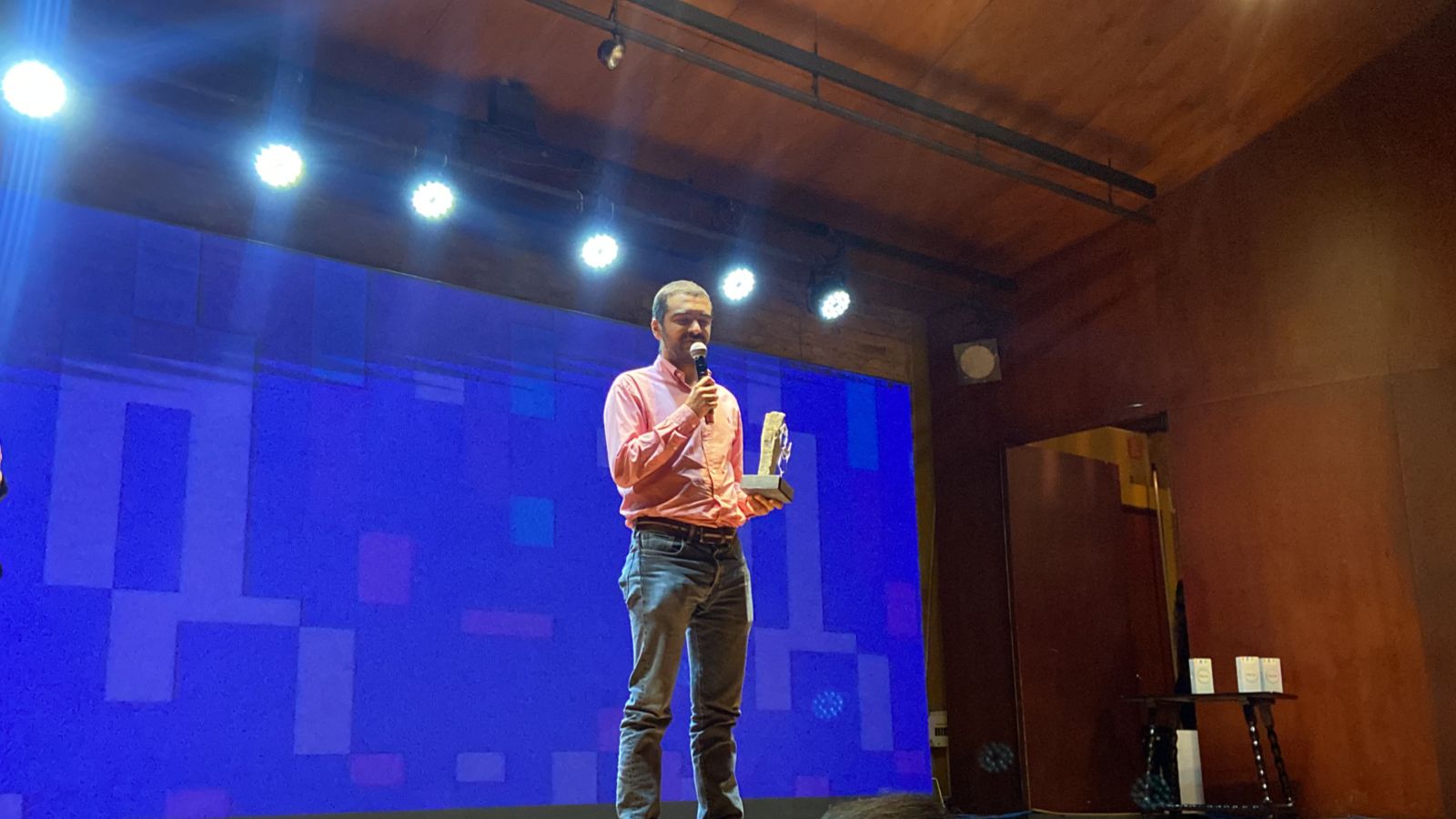Periodista de Colombia+20 de El Espectador gana Premio de Periodismo Digital