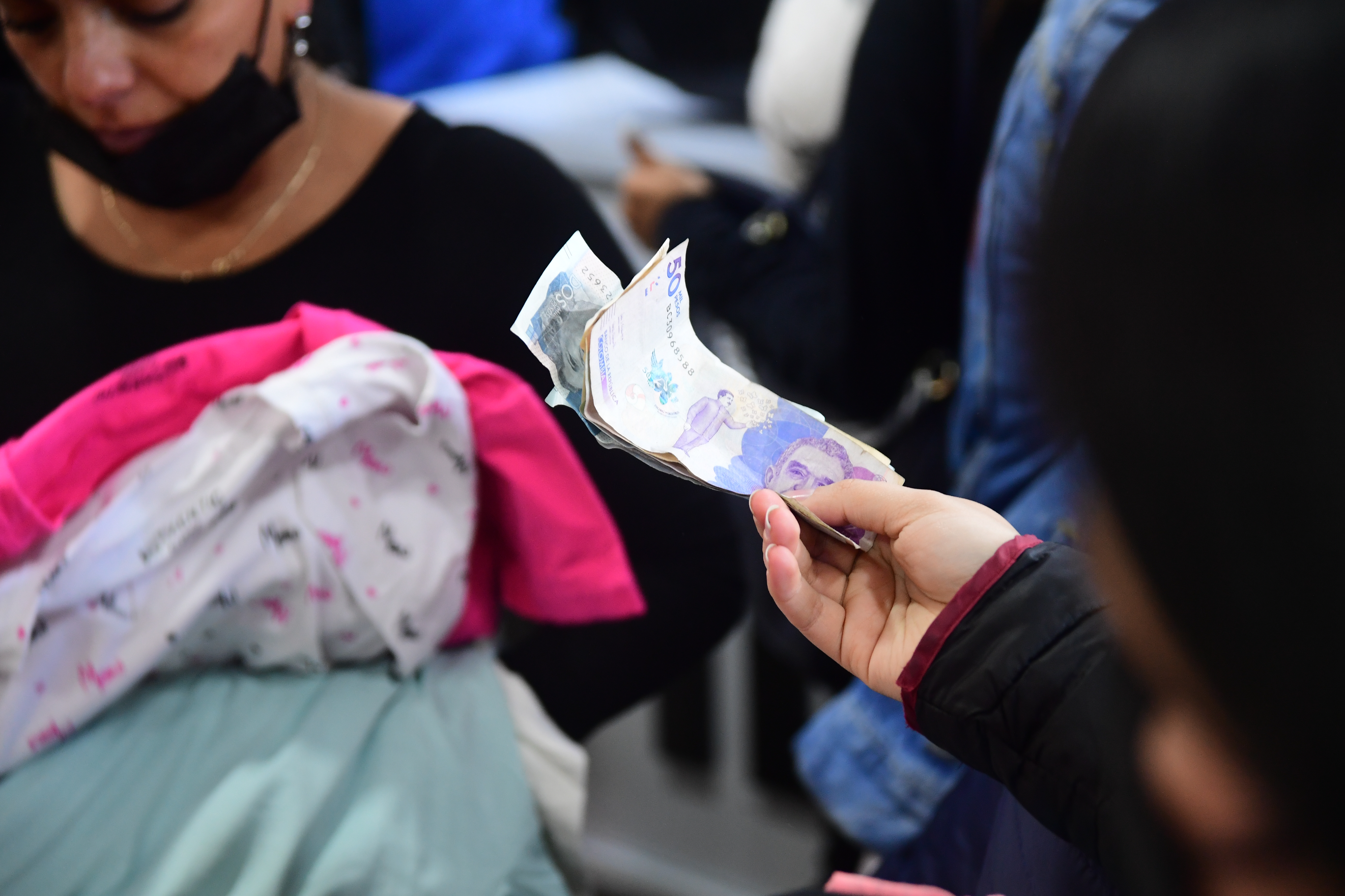 ¿Qué pasa con la economía de Bogotá, que creció 9,9%, si se implementa la reforma laboral?