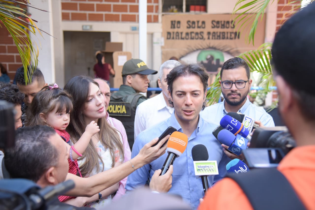 «Vamos a sanar las heridas que ha dejado la polarización»: Daniel Quintero