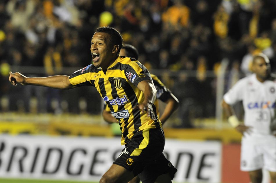 The Strongest superó a Paranaense y avanzó a octavos de la Libertadores