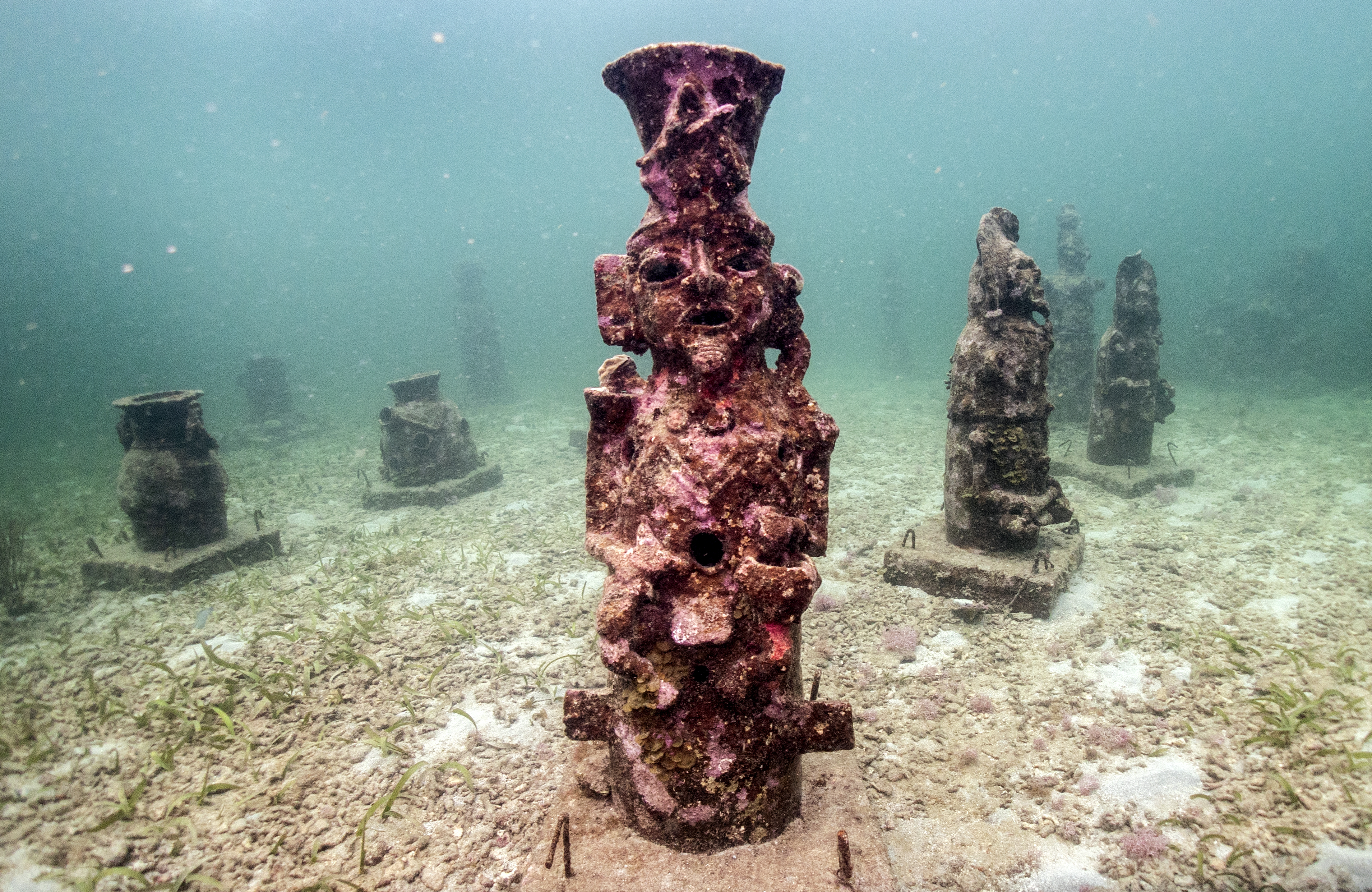 Un museo submarino protege a los corales en el Caribe colombiano
