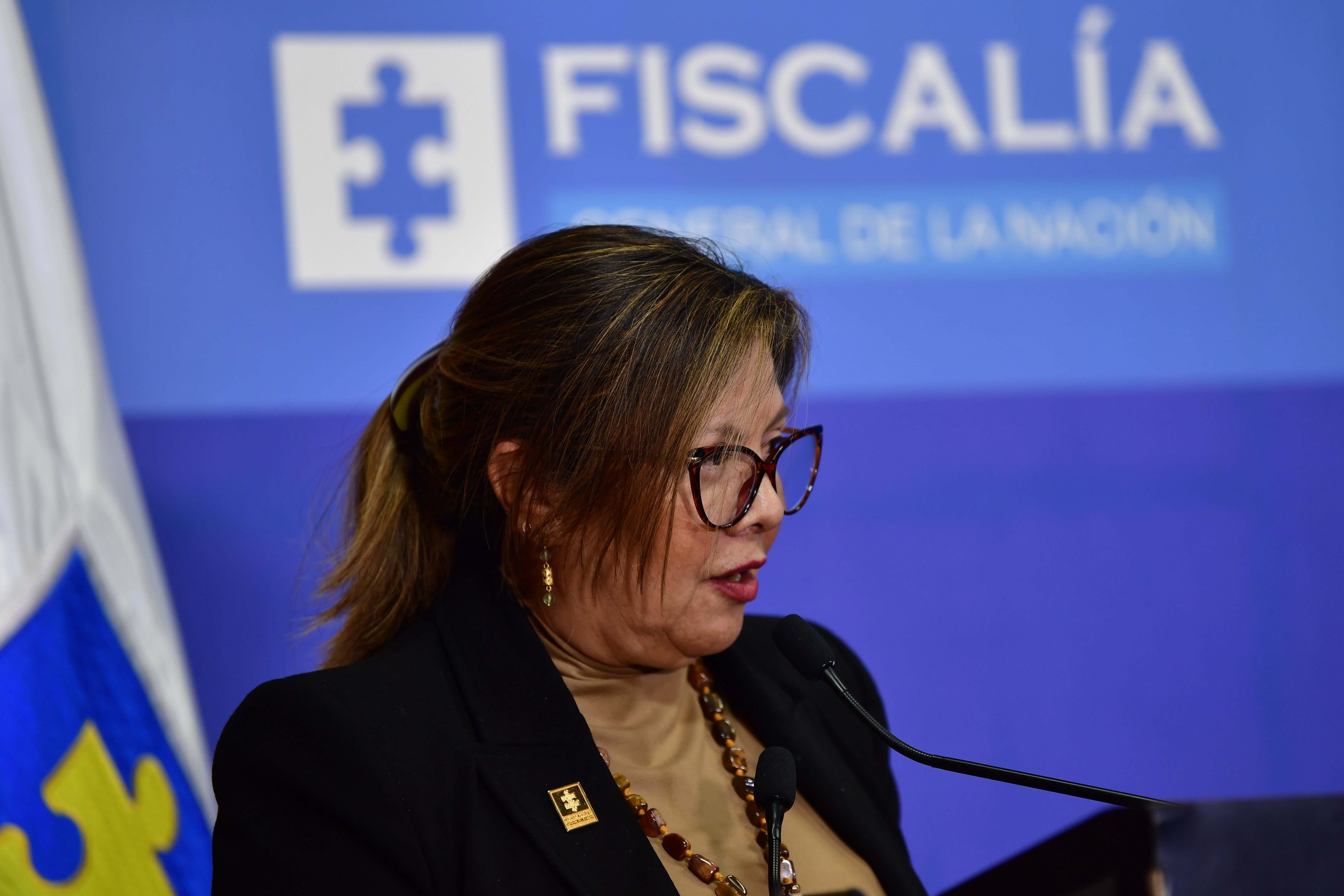 Fiscal General de la Nación durante el acto de perdón a Gustavo Sastoque Alfonso, víctima de montaje judicial por el asesinato de Hernando Pizarro