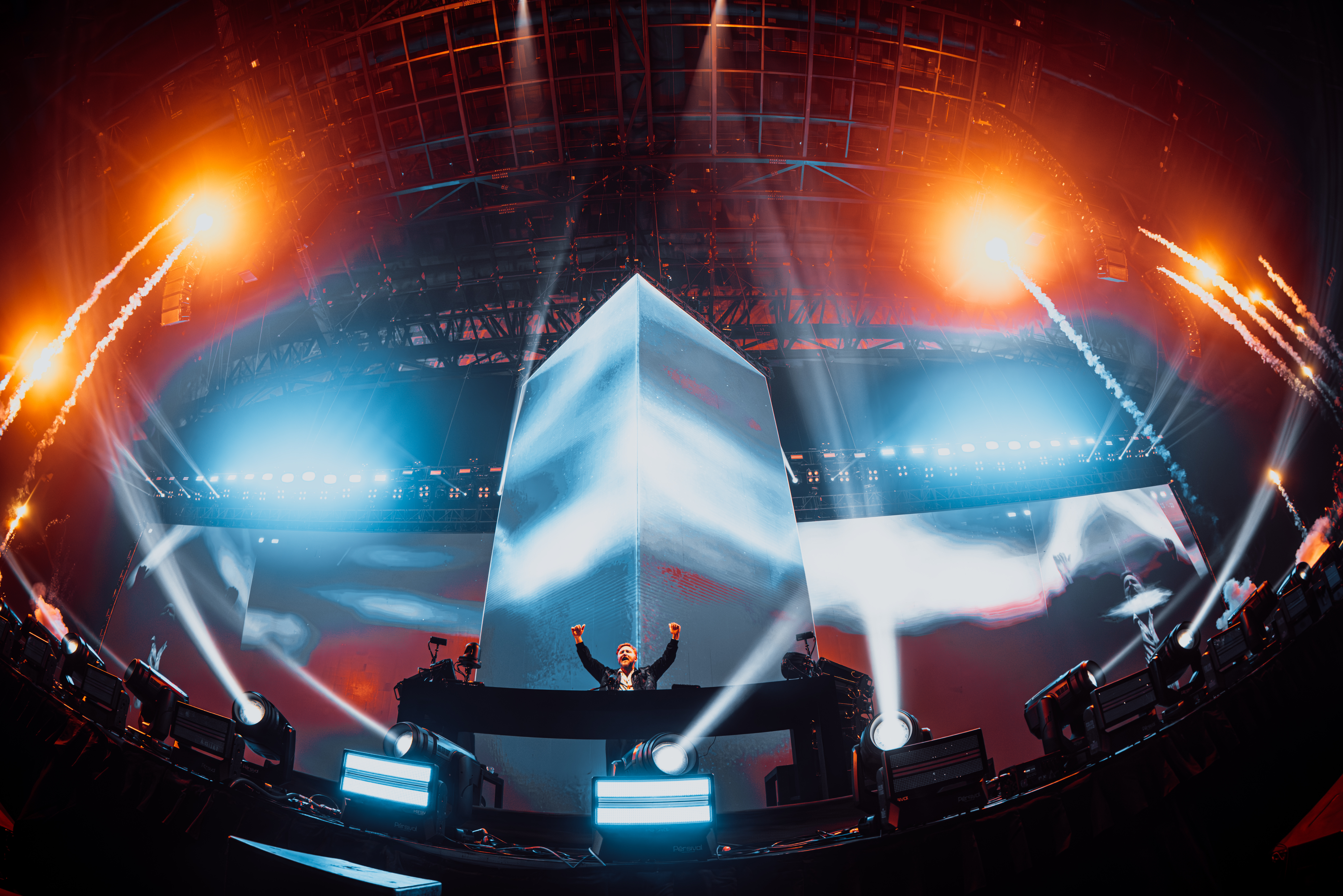 Concierto de David Guetta en Bogotá: euforia, nostalgia y una promesa pendiente