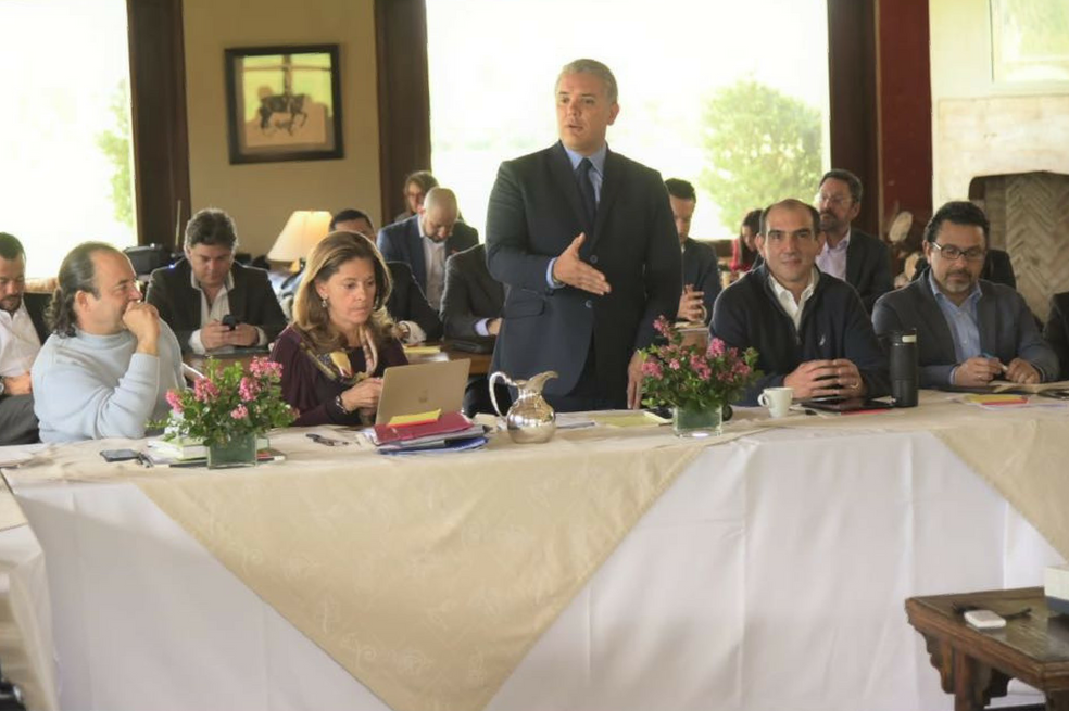Iván Duque se reúne por primera vez con su gabinete