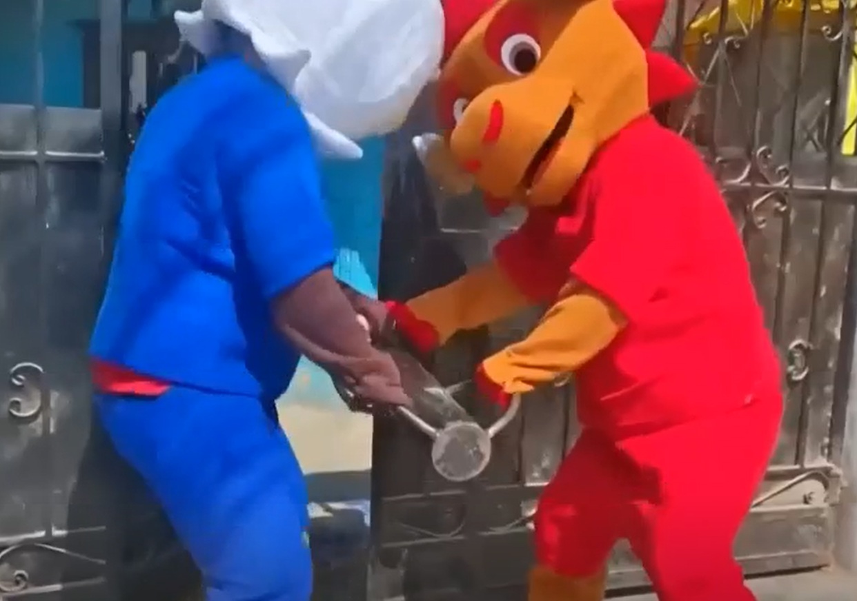 Video: policías se disfrazaron de las mascotas del Mundial para capturar a un narco en Perú
