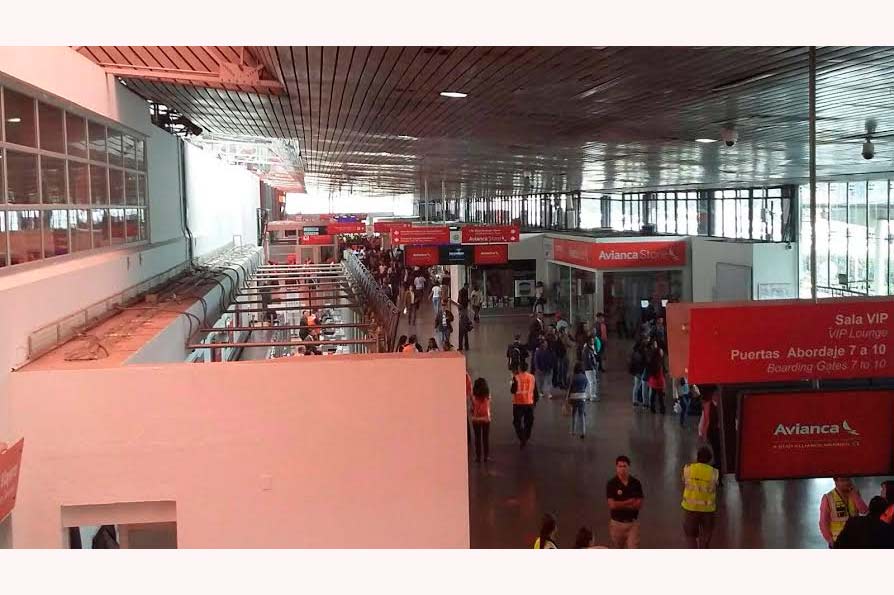 Así está el Puente Aéreo por toma de desplazados
