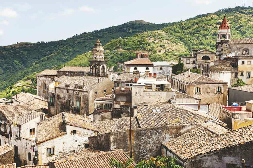 Obispo prohíbe que mafiosos italianos sean padrinos