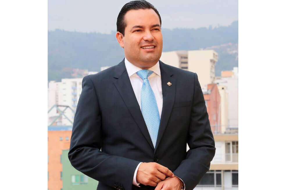 Gobernador de Santander, Didier Tavera, tendrá casa por cárcel mientras su proceso avanza