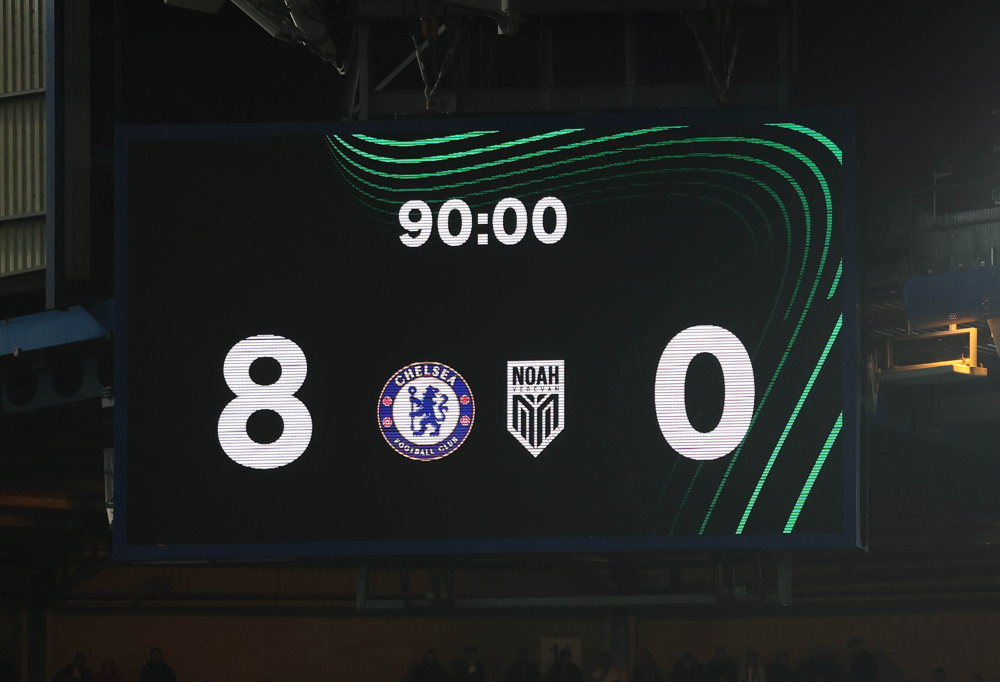 London (United Kingdom), 07/11/2024.- The 8-0 full time score is shown on a display board after the UEFA Conference League match between Chelsea FC and FC Noah in London, Britain, 07 November 2024. (Reino Unido, Londres) EFE/EPA/ANDY RAIN