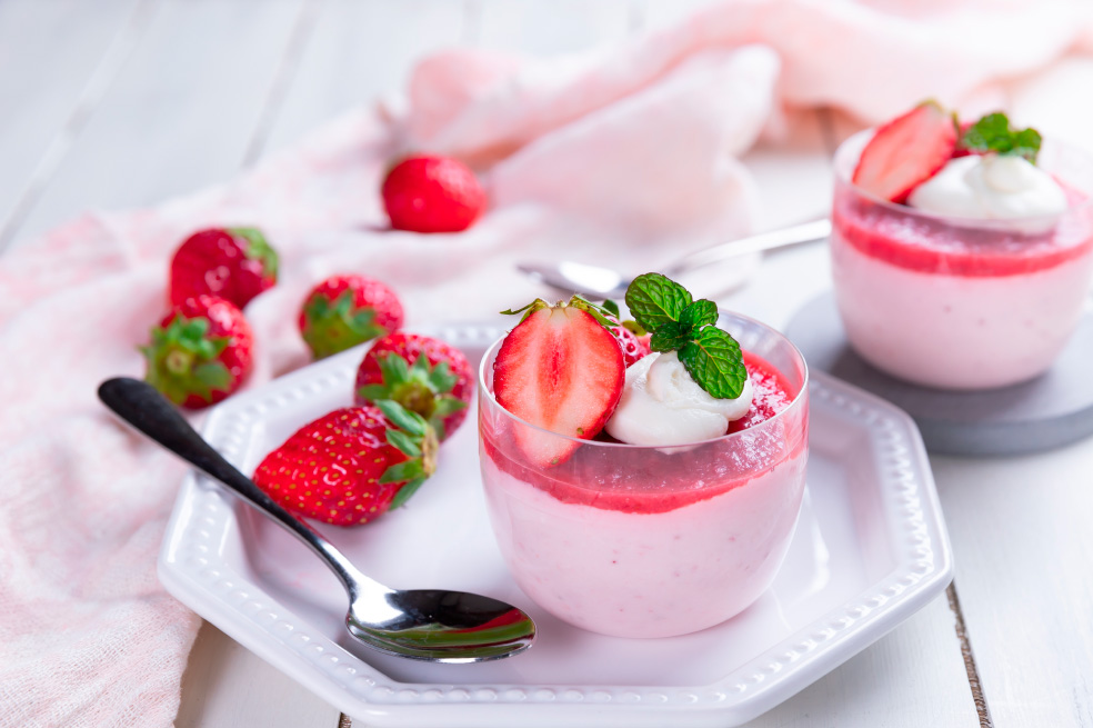 Postre de fresa con gelatina y en licuadora ¡fácil de preparar!