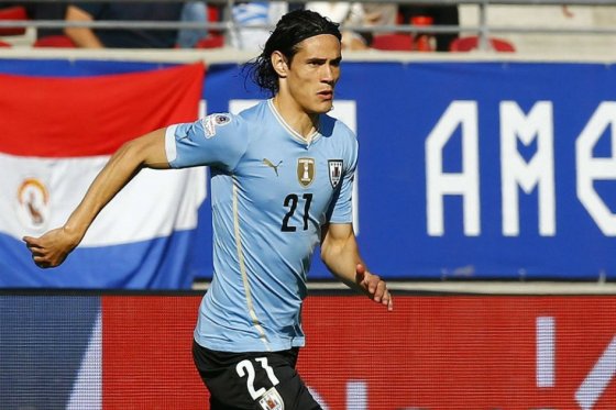 Cavani pide jugar de delantero centro