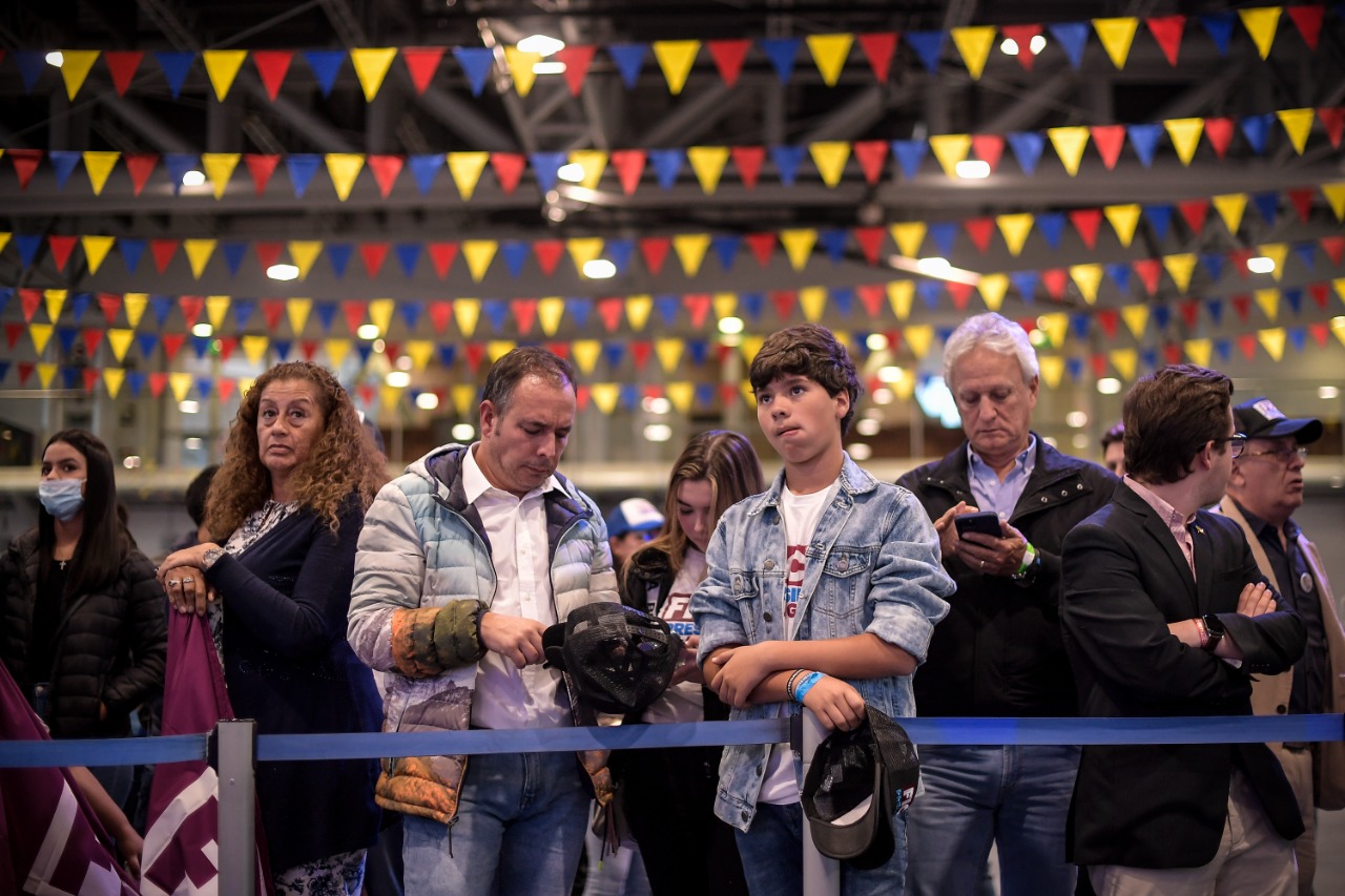 Así se recibieron los resultados en la sede de campaña.