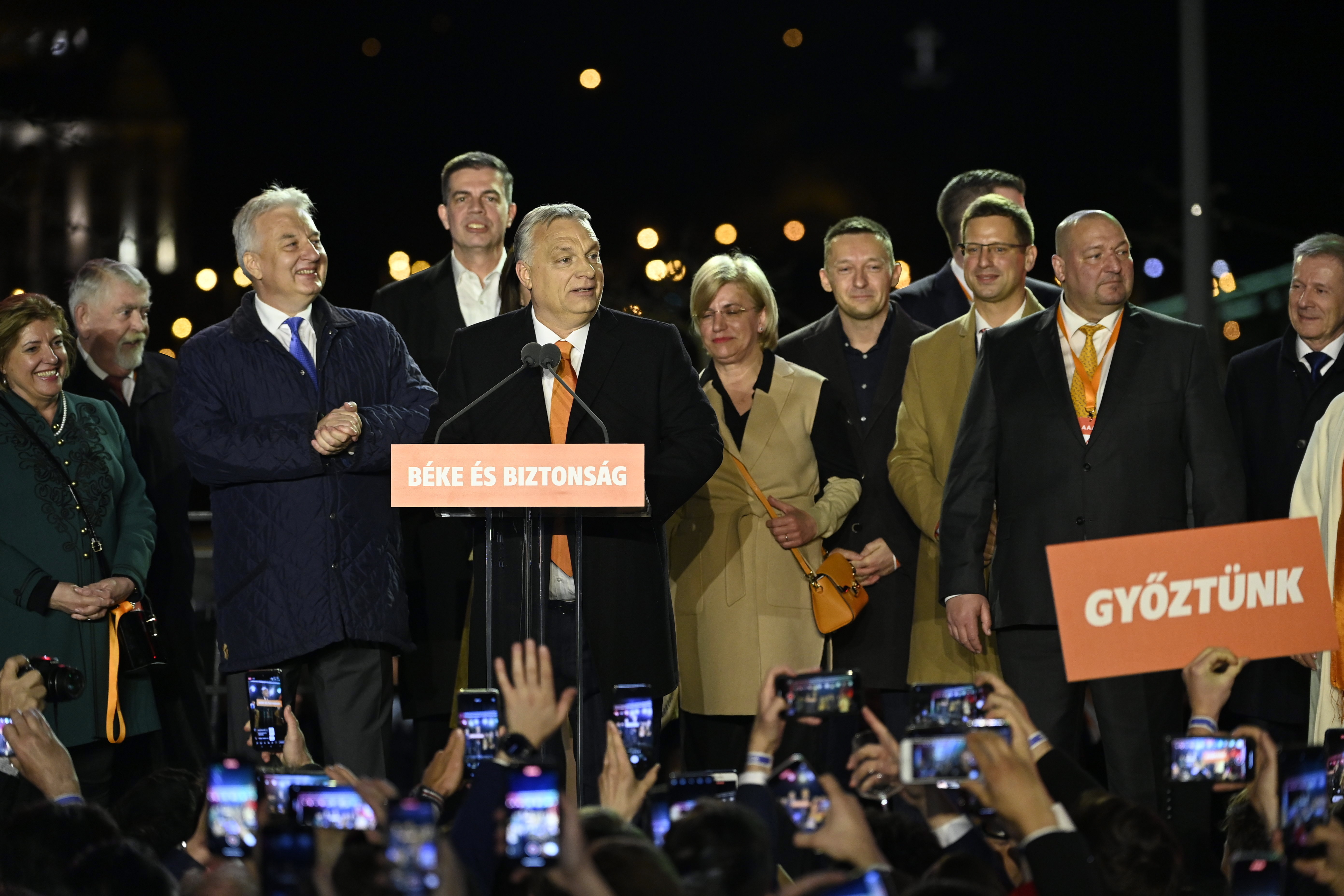 Putin felicita a Viktor Orban por su victoria y espera “colaboración” con Hungría