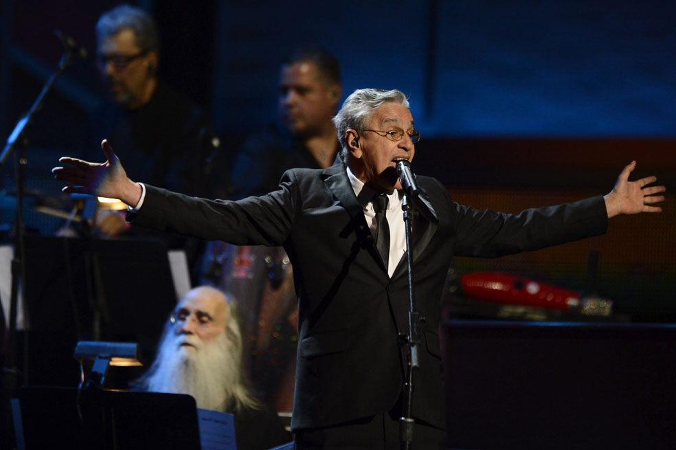 Caetano Veloso da positivo para covid-19