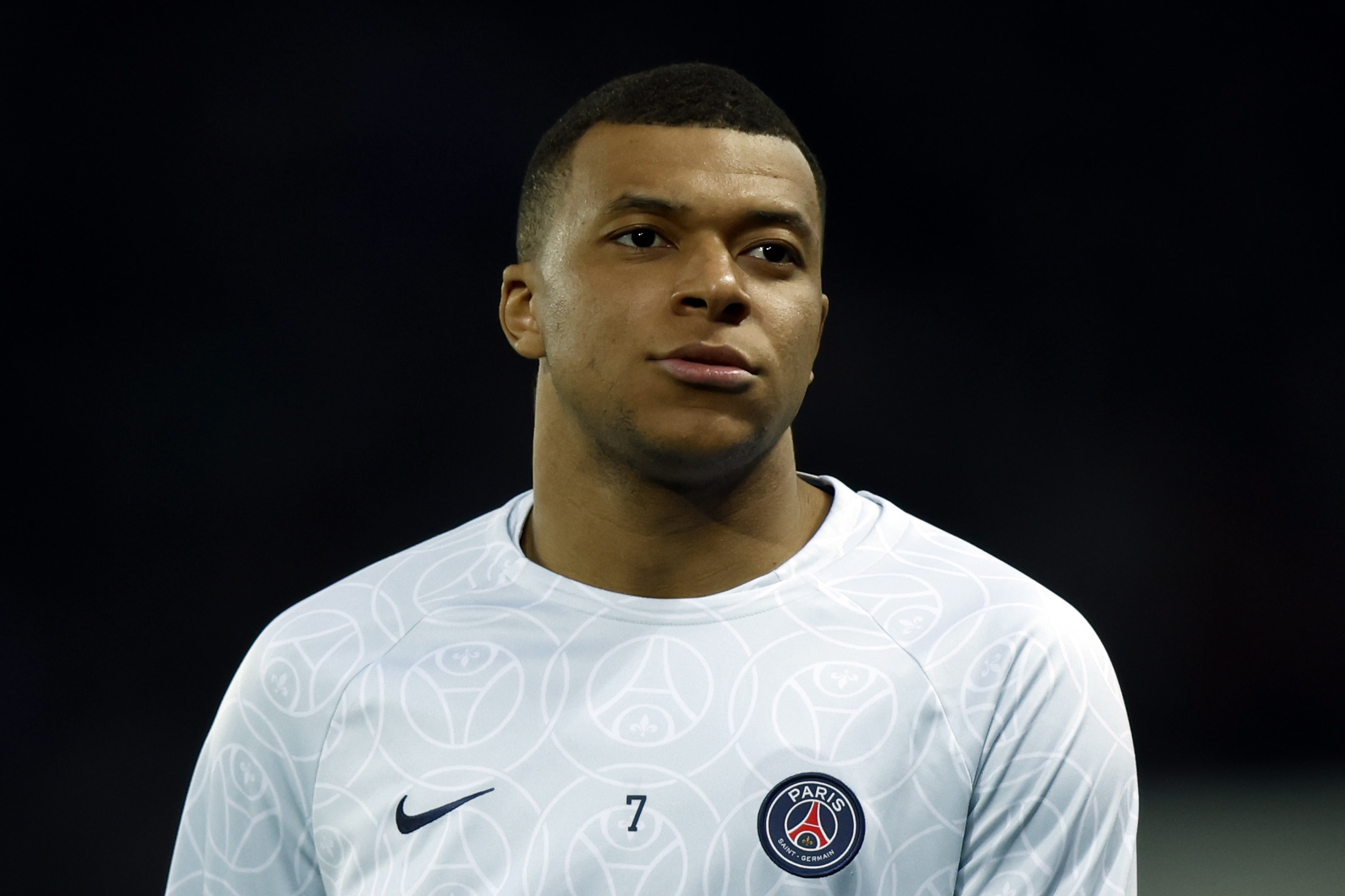 Barcelona negó cualquier contacto con el PSG para fichar a Mbappé