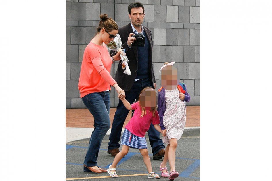 Ben Affleck sigue los pasos de Brad Pitt y guarda varias pistolas en casa