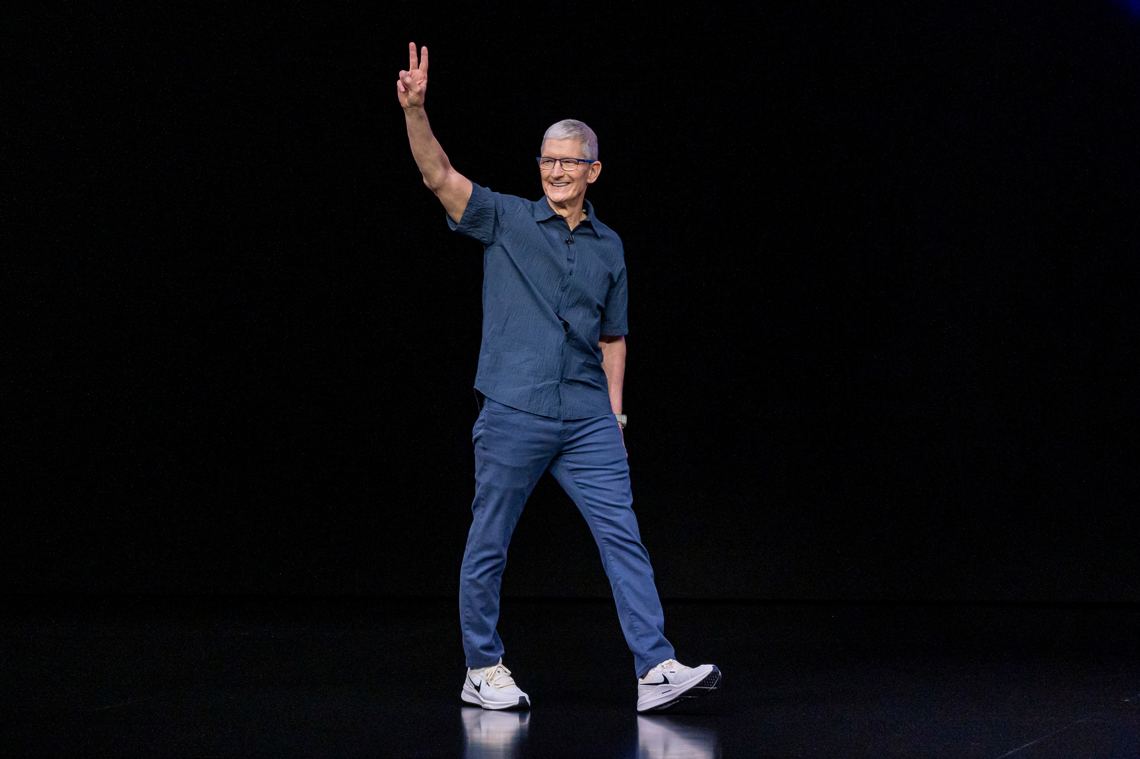 Tim Cook, director ejecutivo de Apple, ¿ayudará a Nike a salir de la crisis?