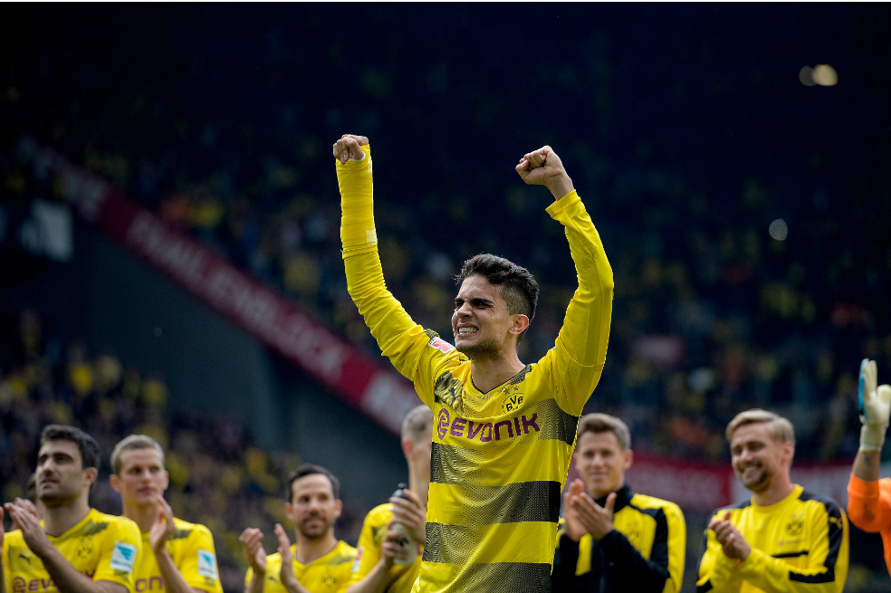 Marc Bartra rompe en llanto al volver a jugar con el Borussia Dortmund