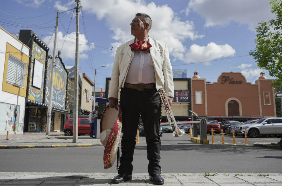 Serenatas para el desamor: Bogotá es una ciudad de corazones rotos