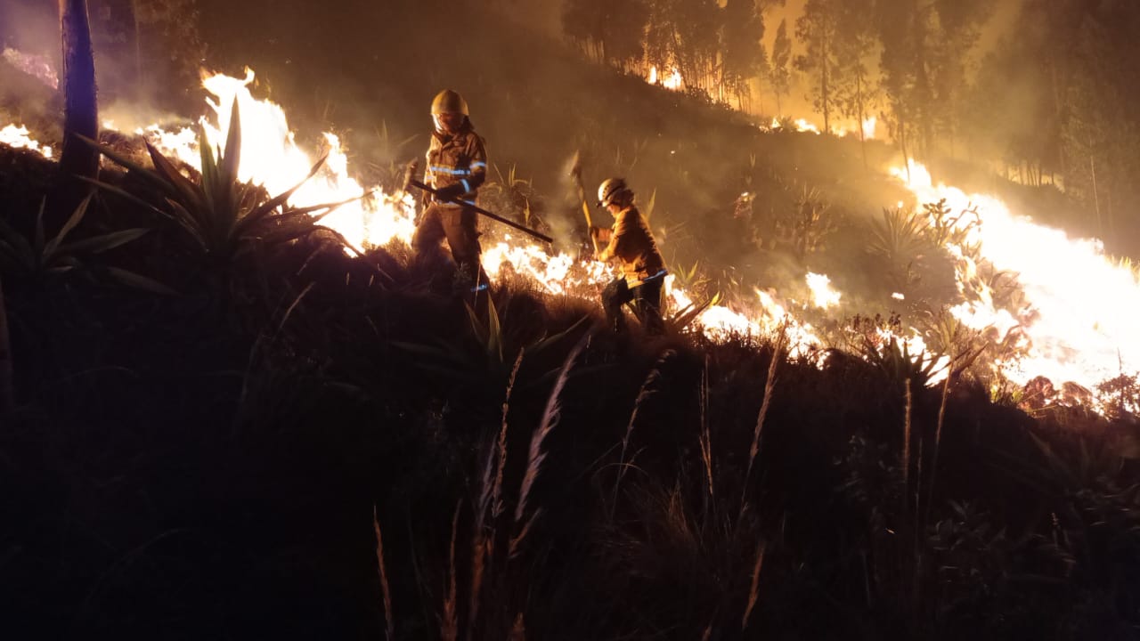 Incendio forestal en Mosquera está casi controlado, aunque persisten puntos calientes