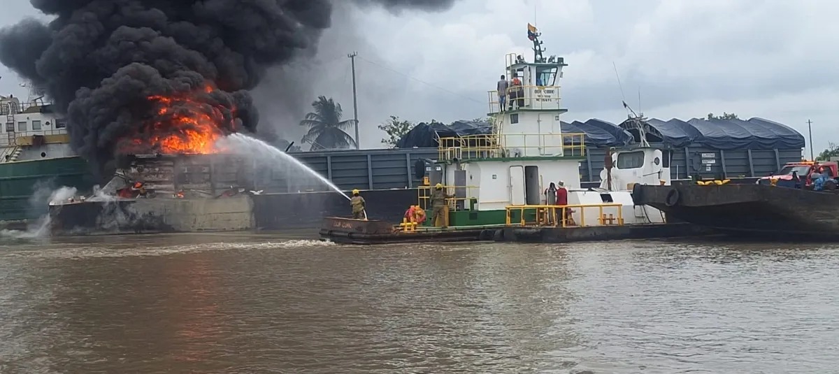Nueve personas resultaron heridas tras explosión en una barcaza en el Canal del Dique