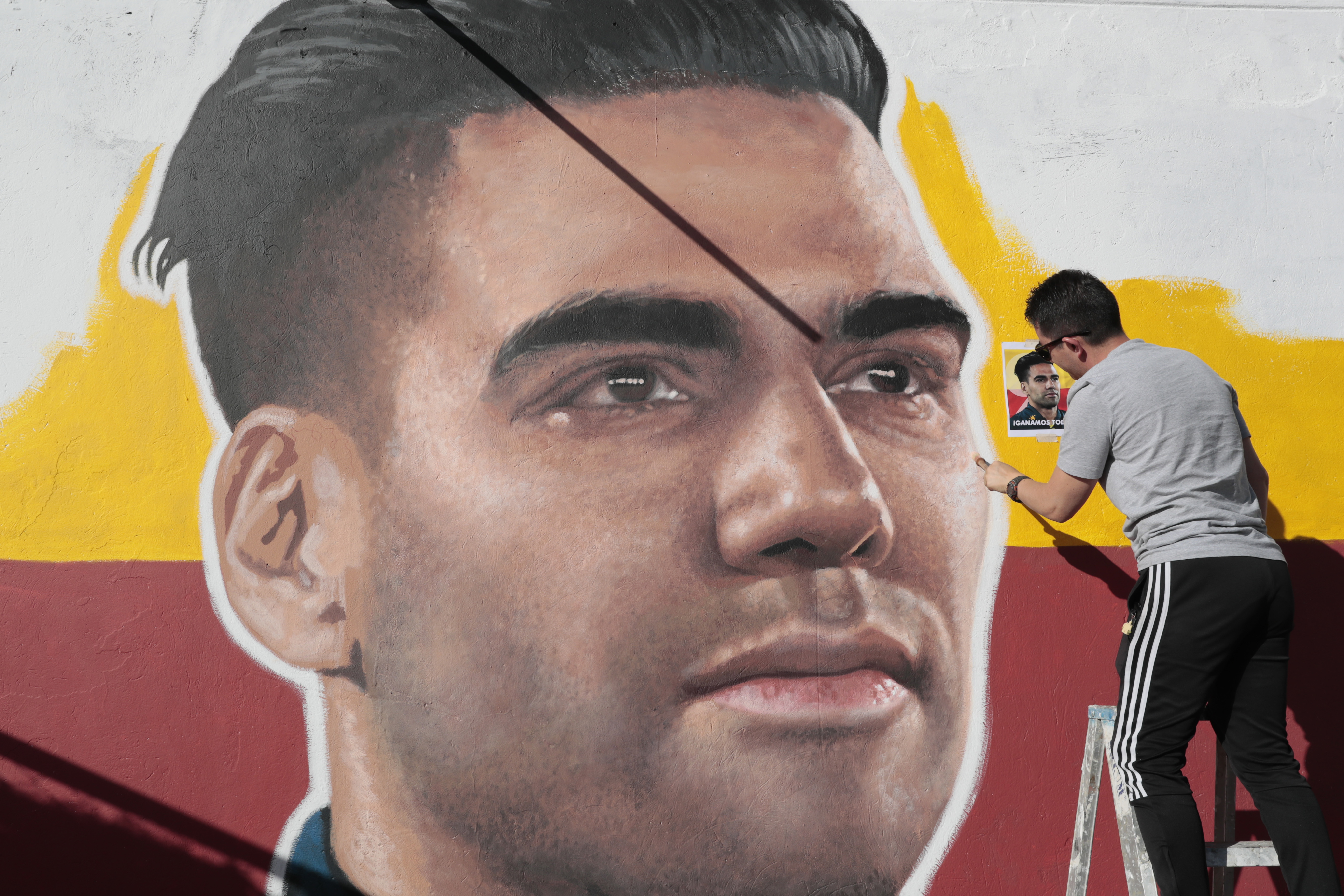 ¡Una leyenda! Así es el mural que rinde homenaje a Falcao en El Campín de Bogotá