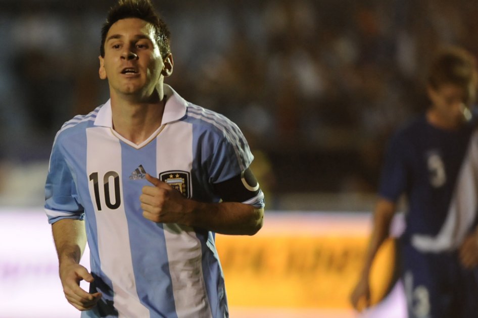 Lionel Messi superó a Maradona como goleador histórico de Argentina