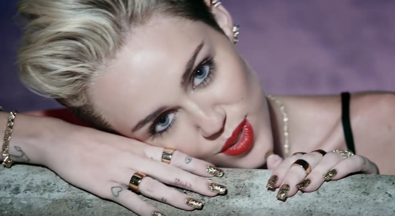 Miley Cyrus protagonizará la serie de Woody Allen