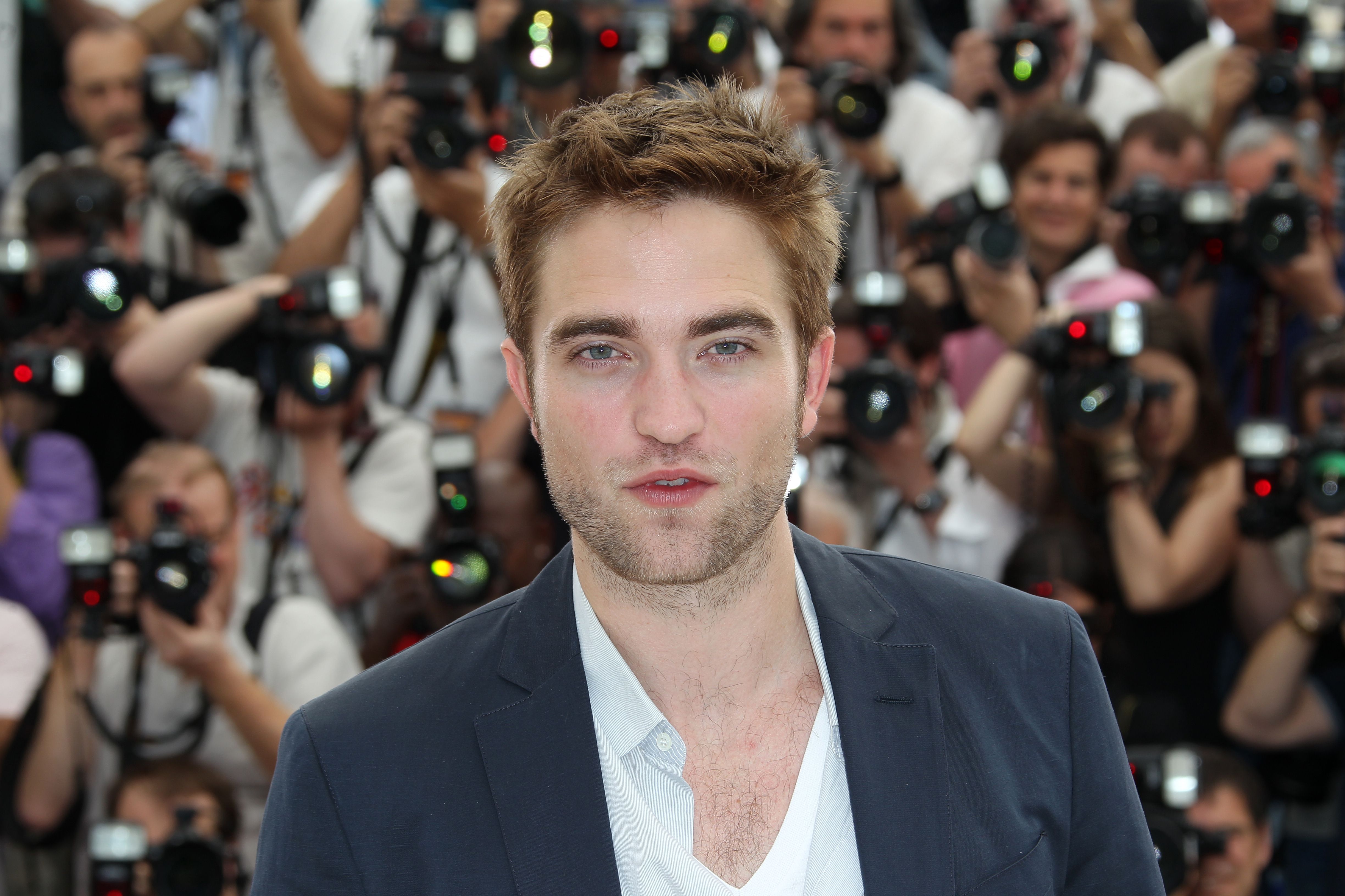 Robert Pattinson como Batman: Matt Reeves lo presenta en un video