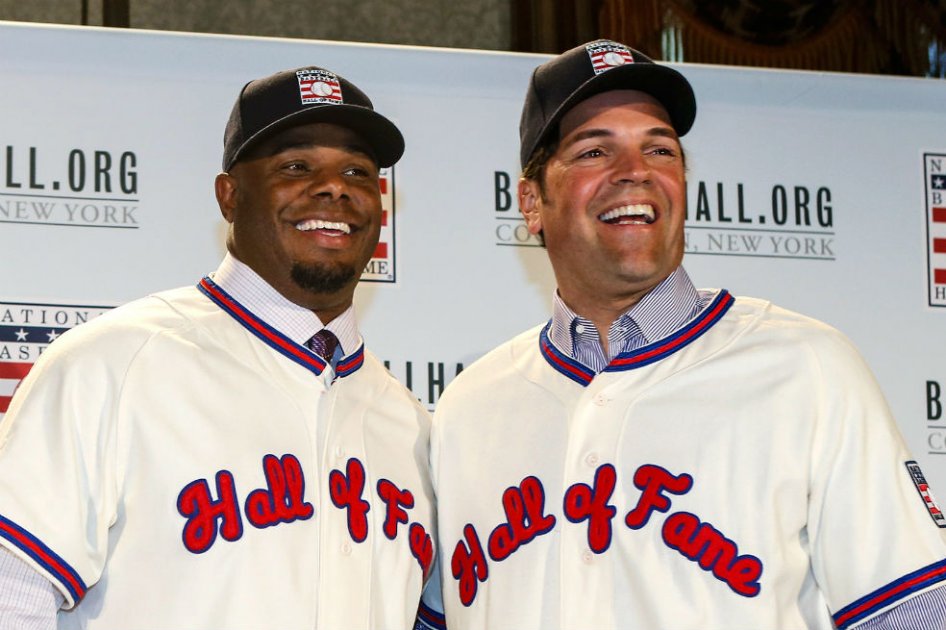 Ken Griffey Jr. y Mike Piazza, integrantes del Salón de la Fama. Foto: AFP