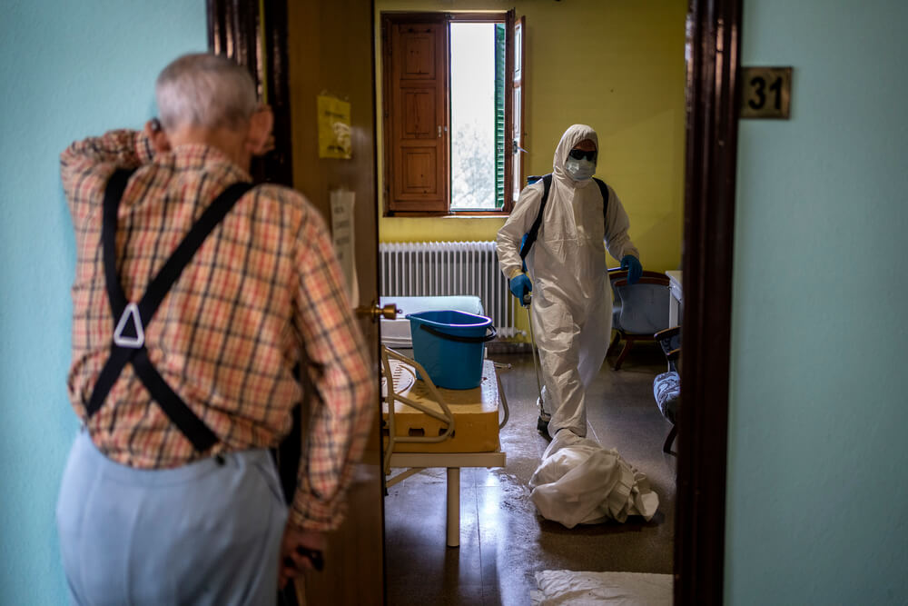 “Muchas personas han muerto solas”: el impacto del COVID-19 en las residencias para mayores en España