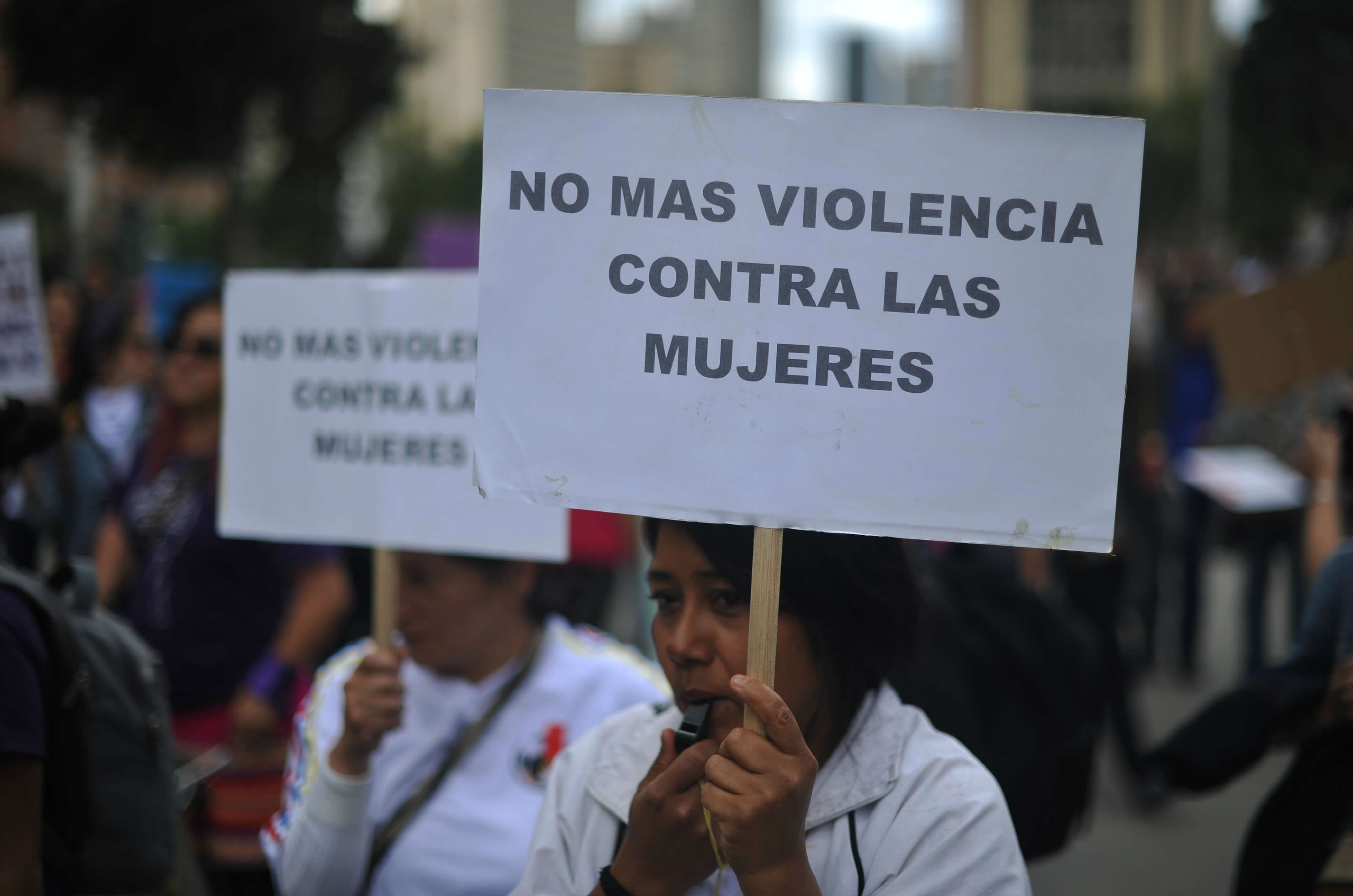 (En video) Vea el primer acto de reconocimiento a las víctimas de violencia sexual en la guerra