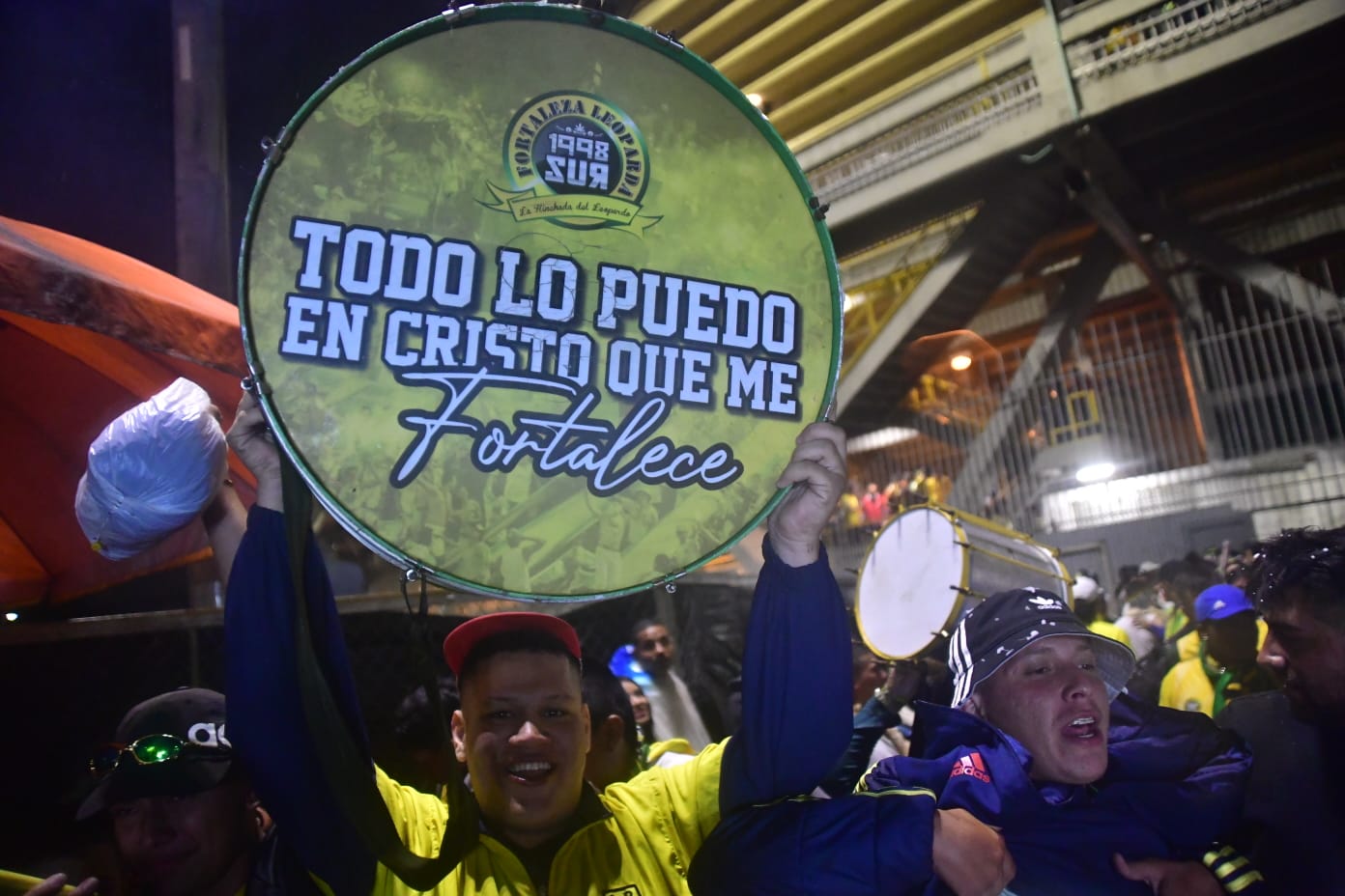 Ni la lluvia ni los precios de las boletas impidieron que los hinchas de Atlético Bucaramanga acompañaran a su equipo durante la final ante Santa Fe en El Campín.
