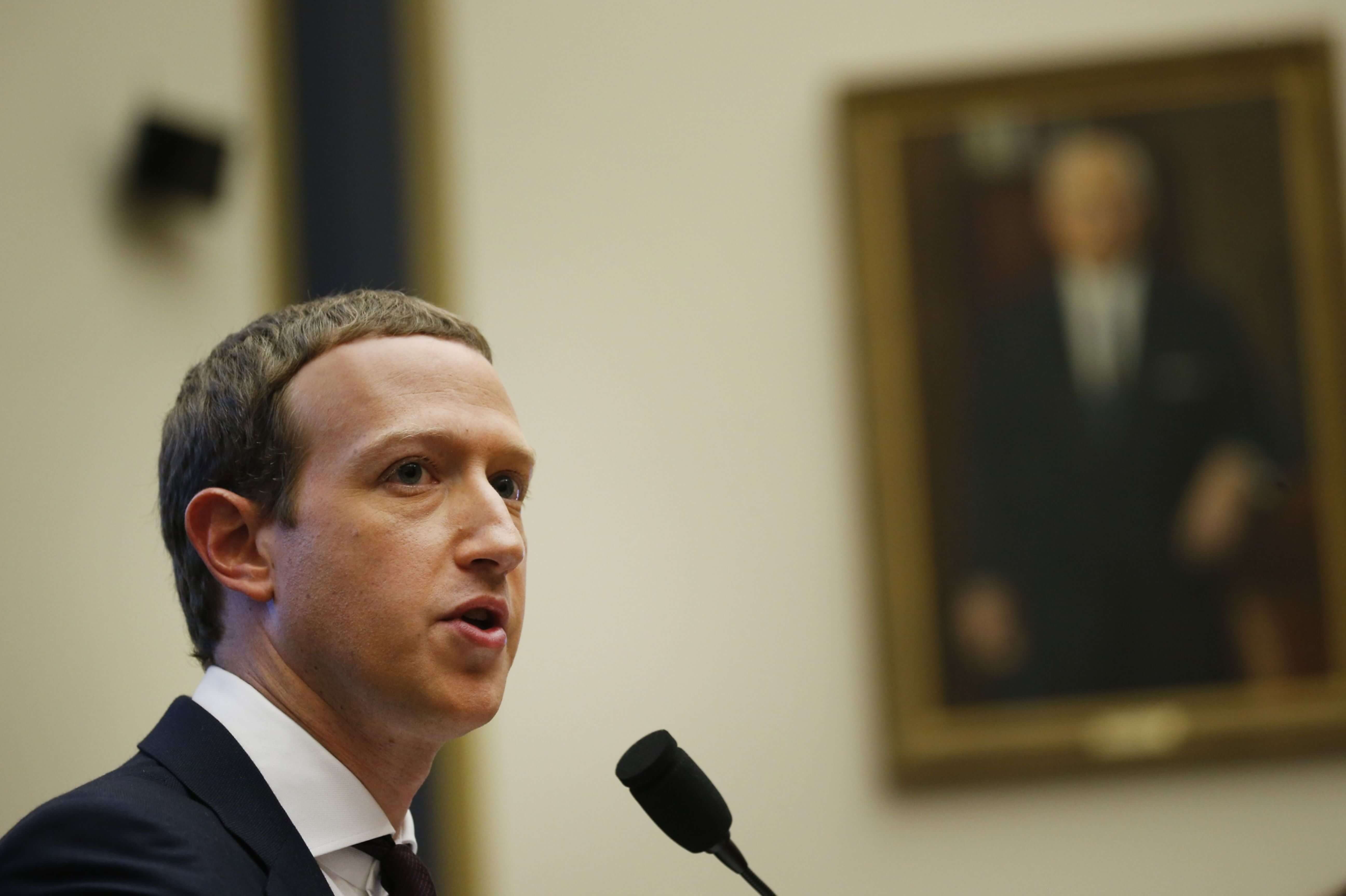 Facebook ayudó a elegir a Trump, reconoce un responsable
